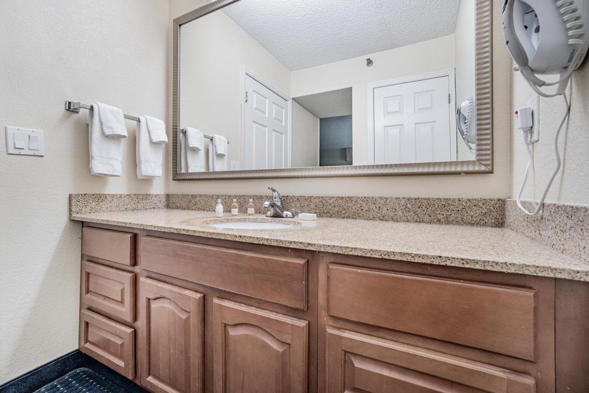 Doral Inn & Suites Miami Airport West photo 25