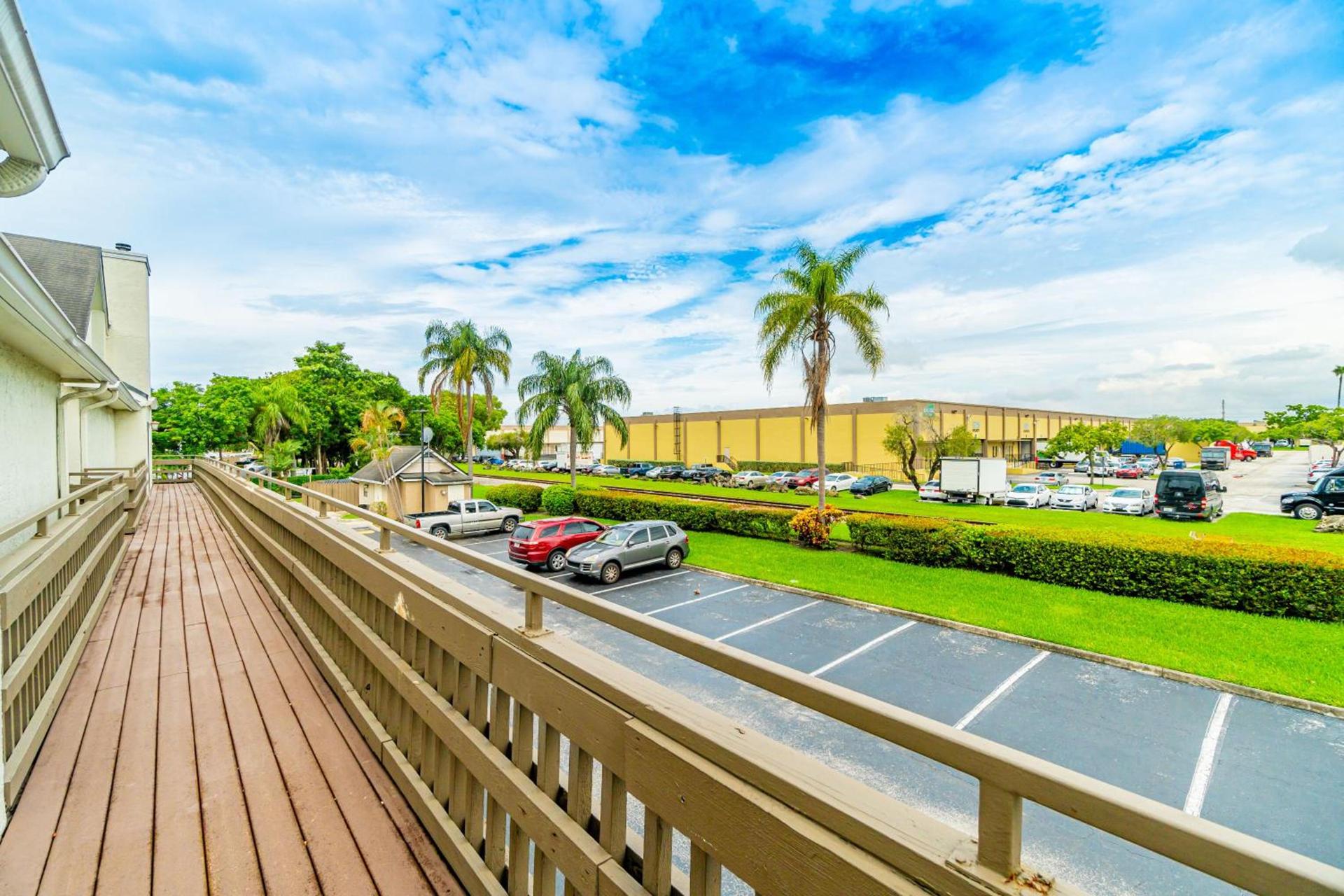 Doral Inn & Suites Miami Airport West photo 6