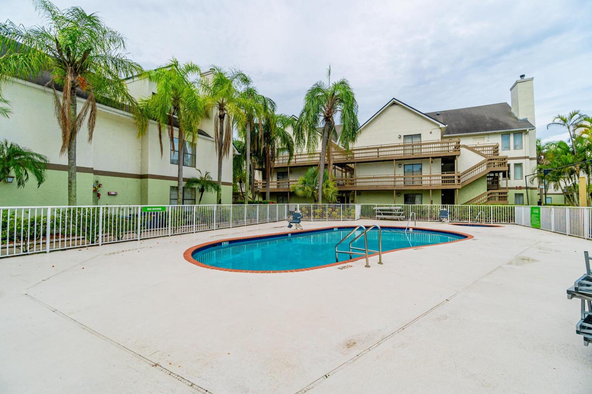 Doral Inn & Suites Miami Airport West photo 41