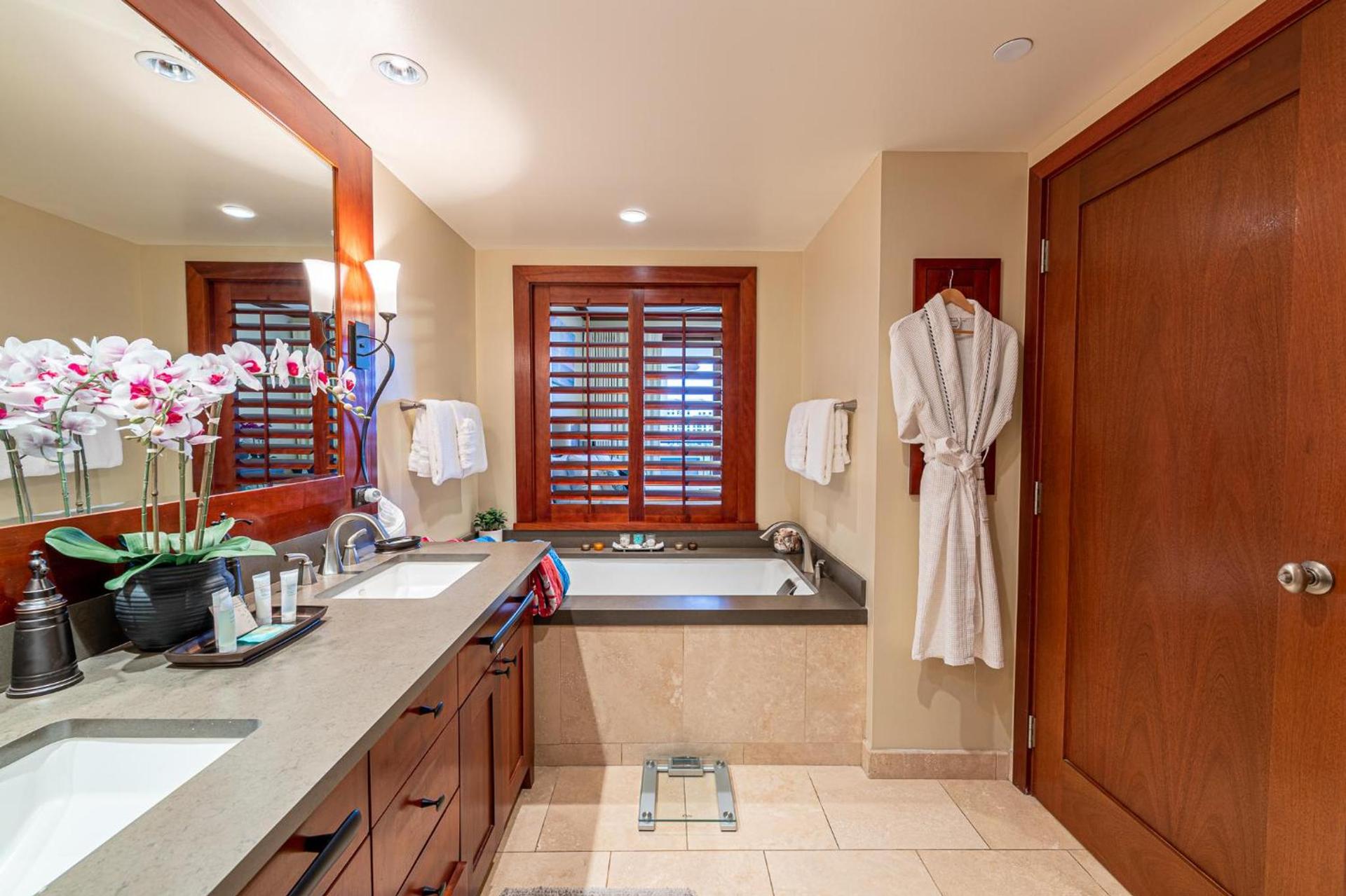 Luxurious Ocean View Beach Villa B-903 at Ko'Olina Beach Villas photo 17
