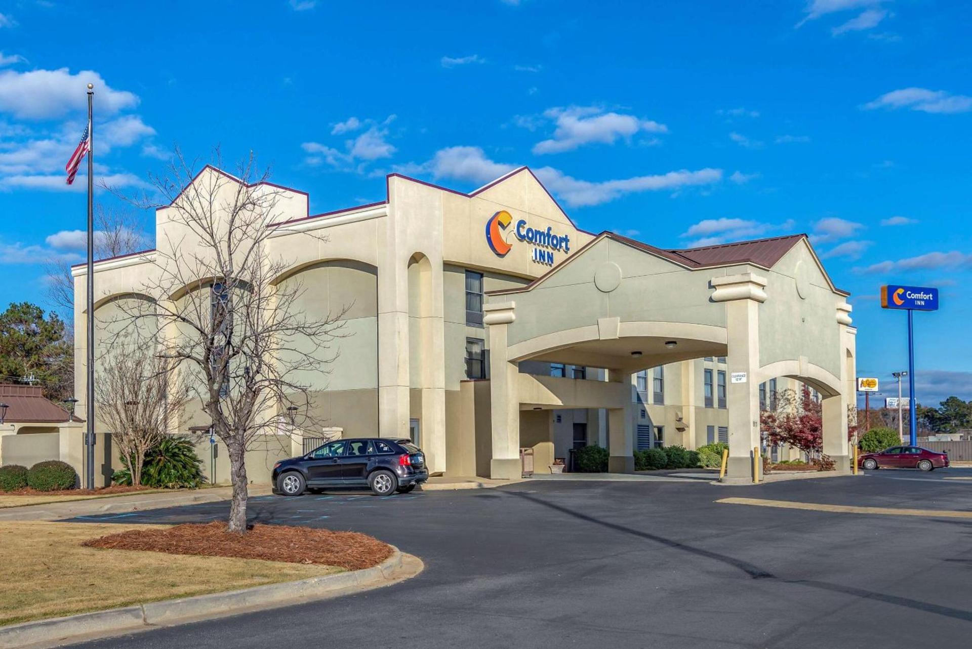 Comfort Inn Opelika - Auburn photo 2
