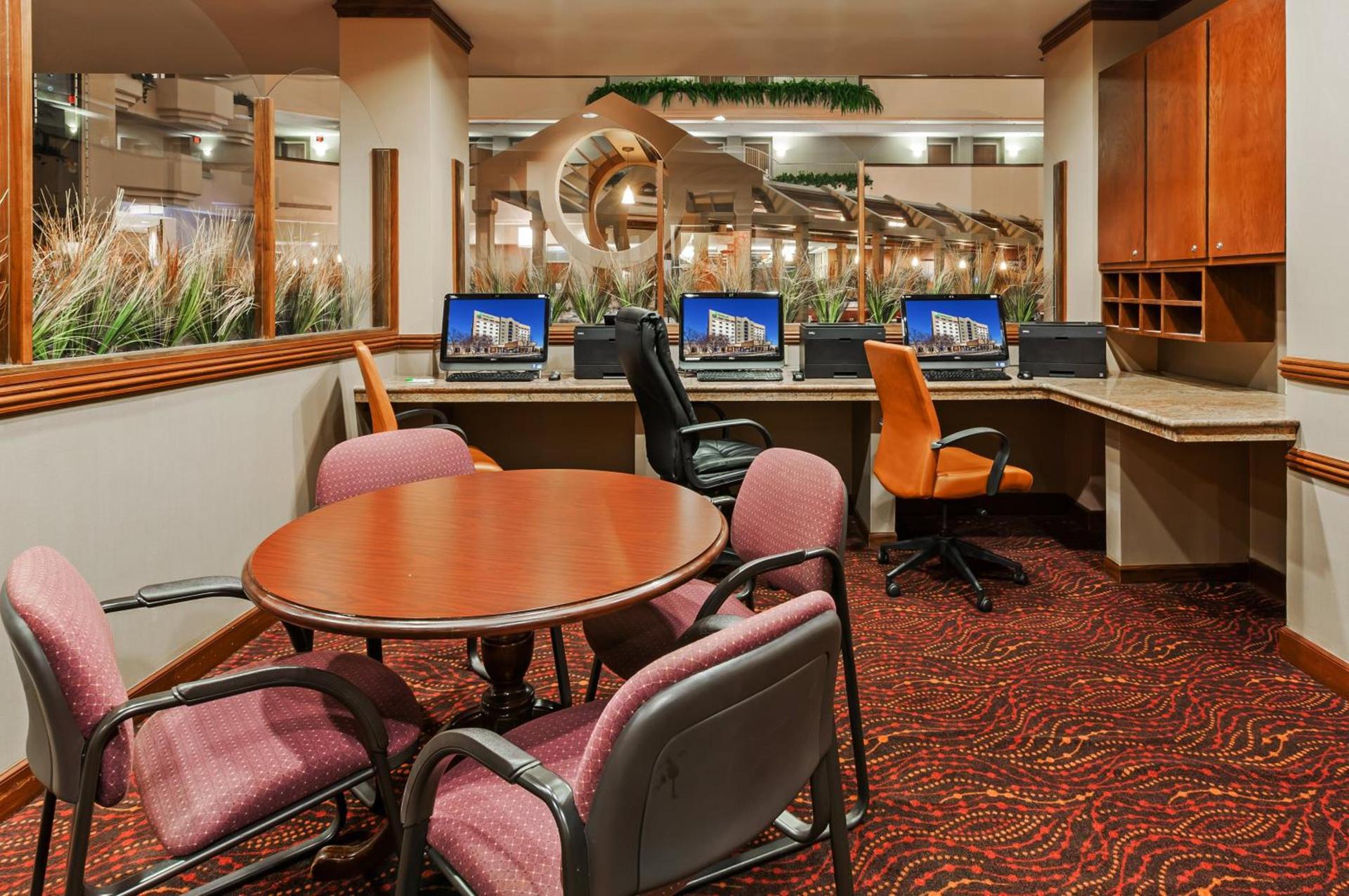 Holiday Inn Springdale-Fayetteville Area by IHG photo 45