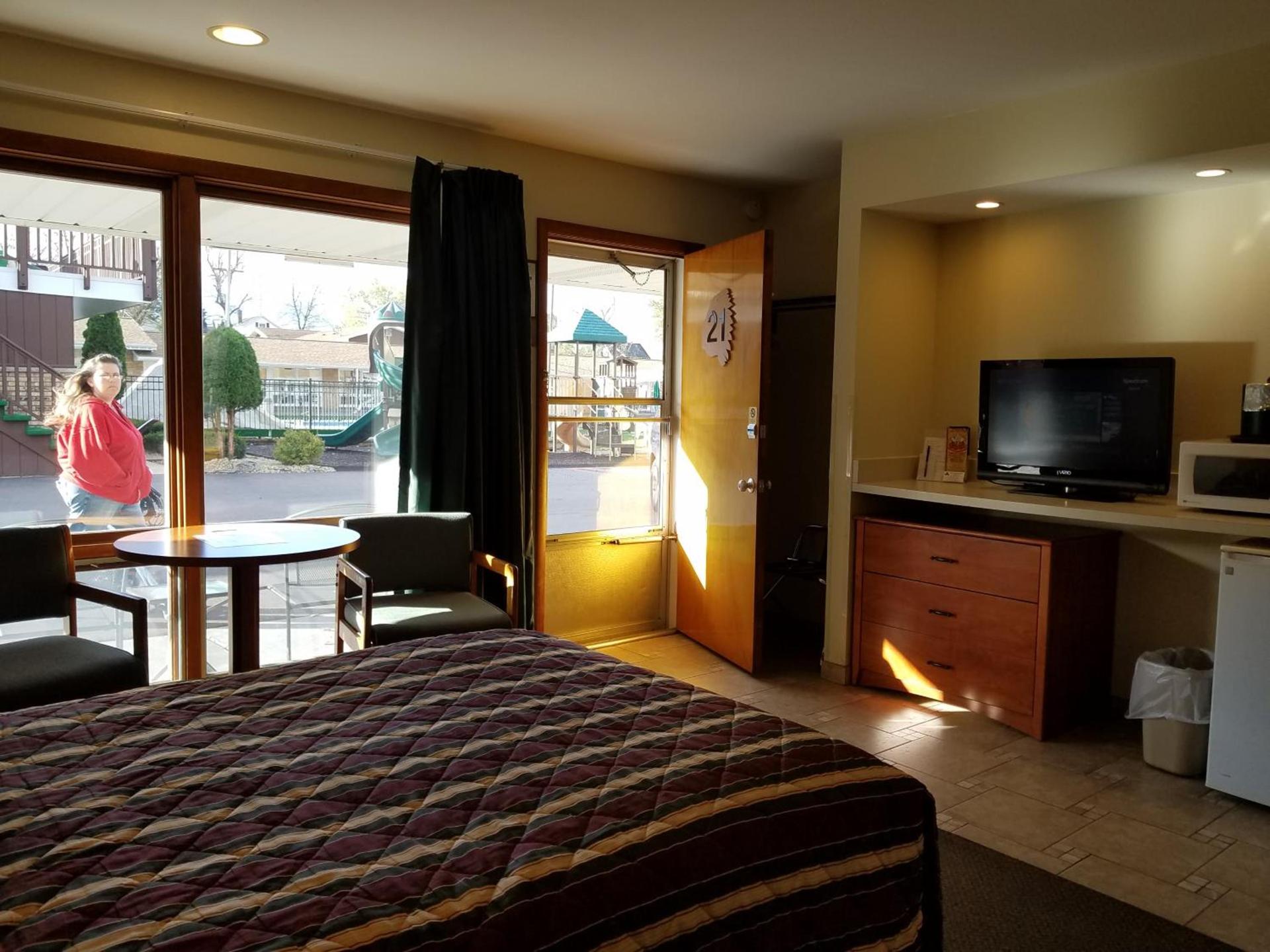 Black Hawk Motel & Suites photo 42