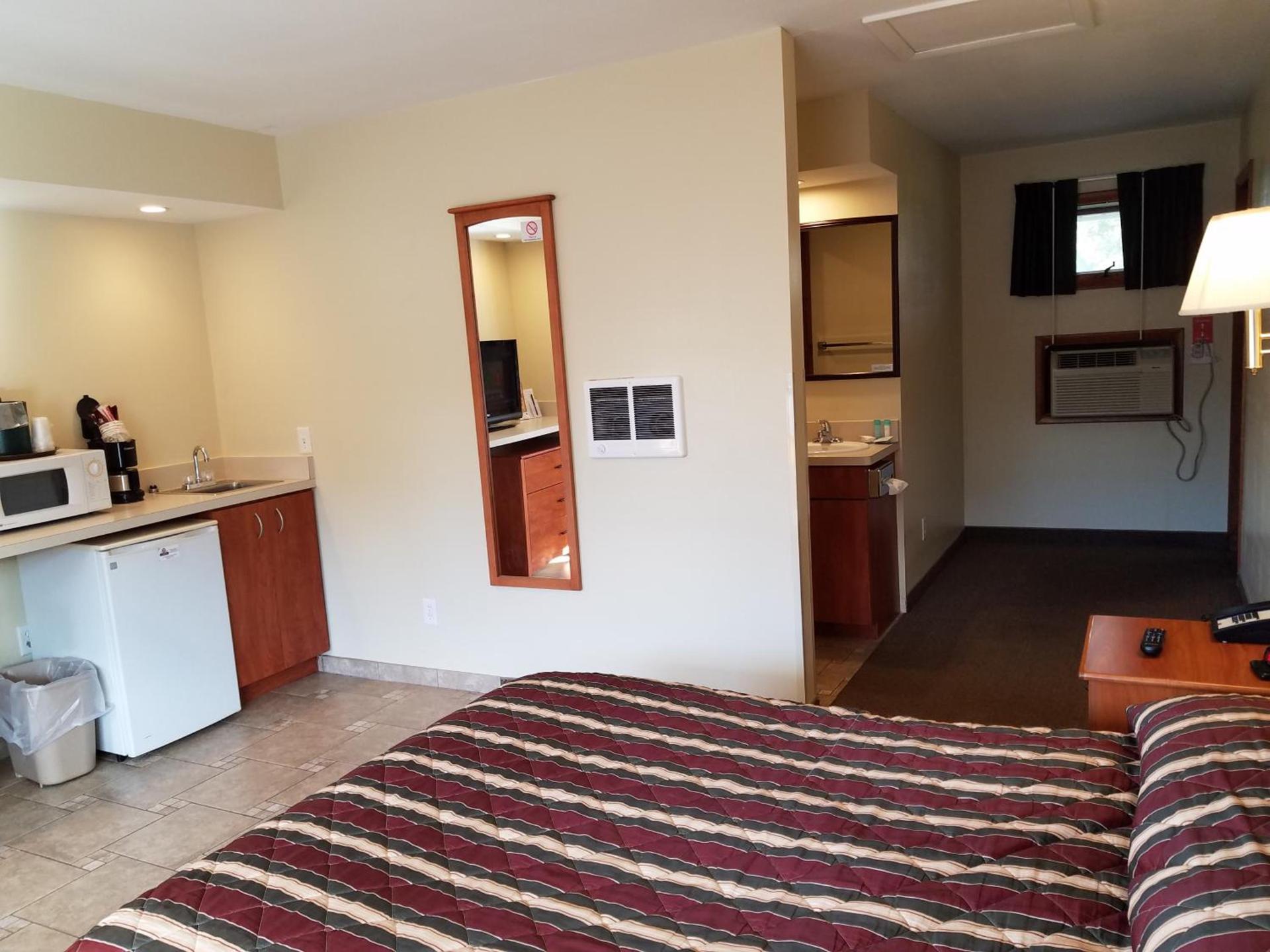 Black Hawk Motel & Suites photo 48