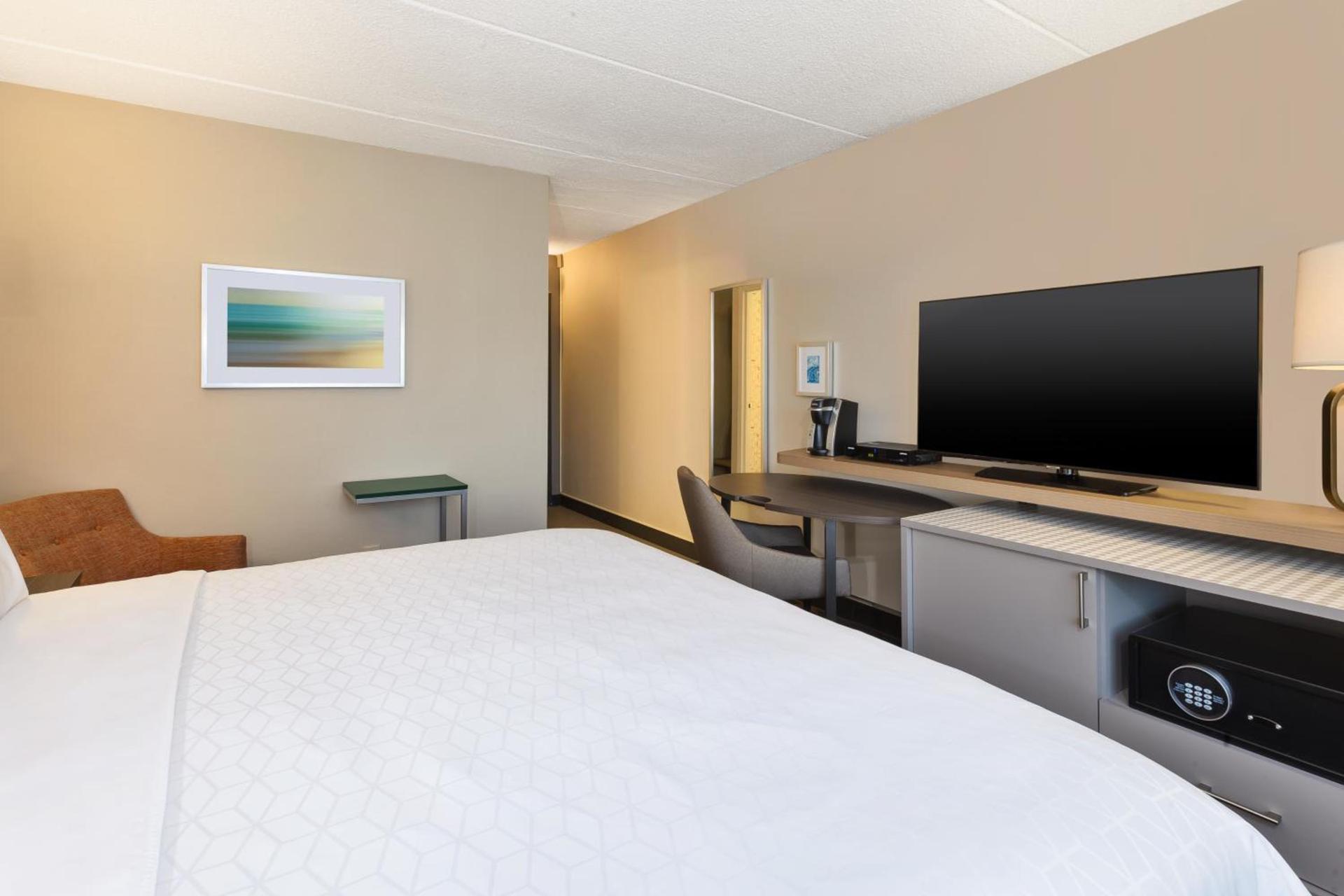 Holiday Inn Westbury-Long Island by IHG photo 5