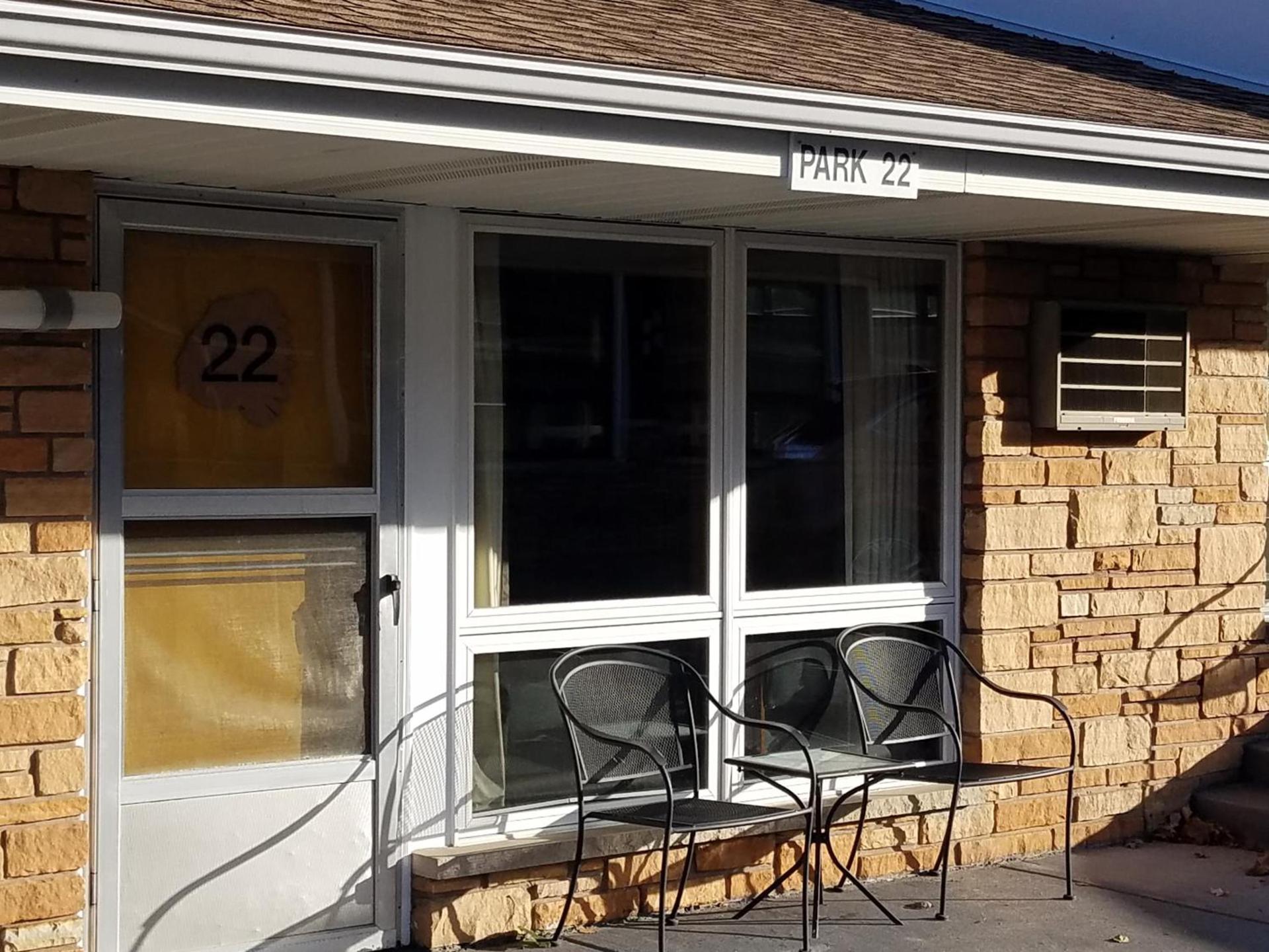 Black Hawk Motel & Suites photo 54