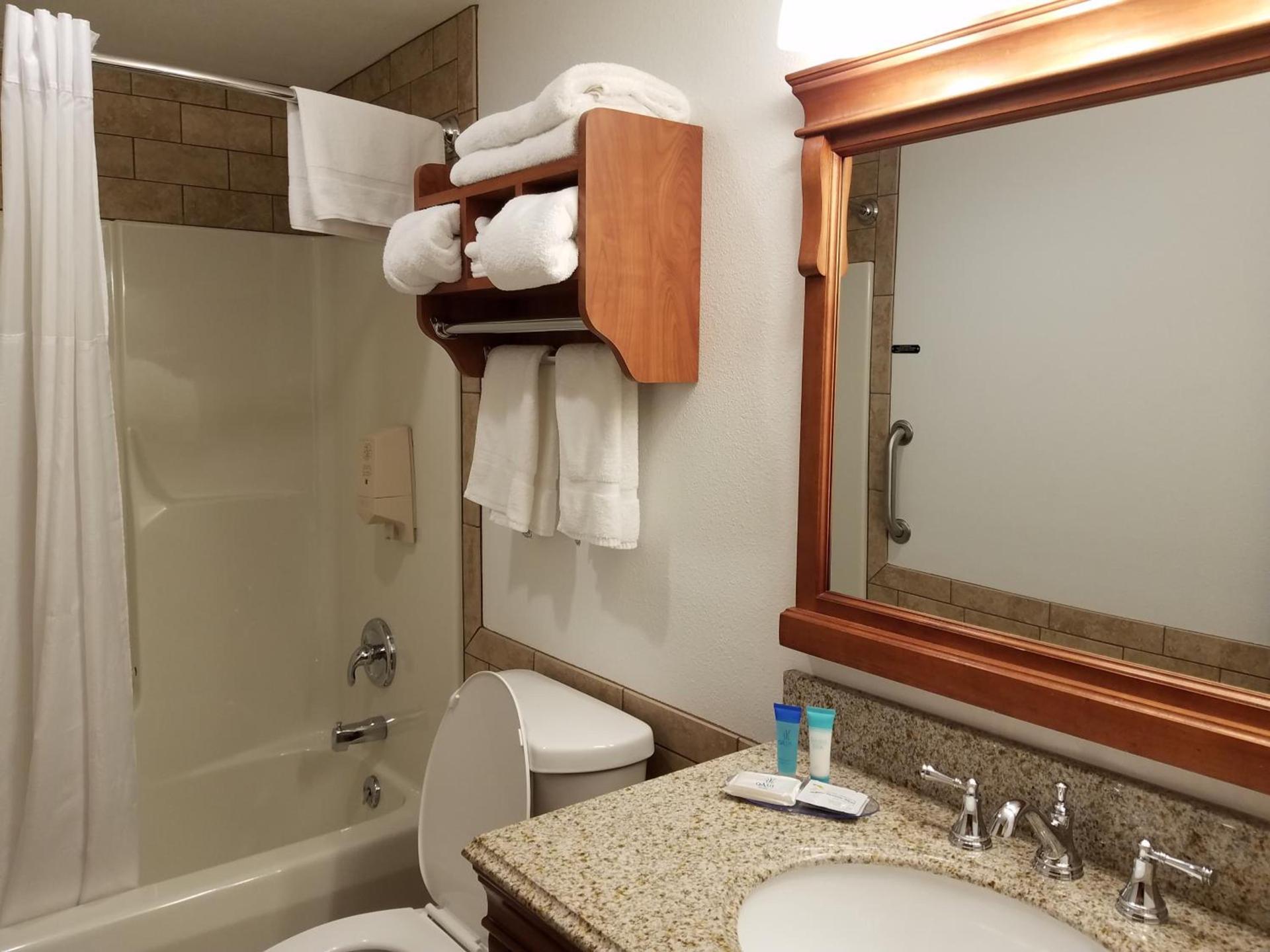 Black Hawk Motel & Suites photo 59