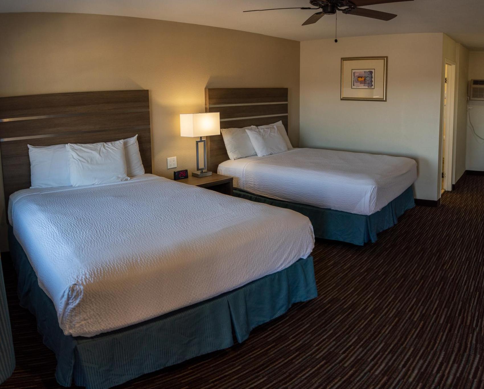 Rodeway Inn Near University-Gateway to Yosemite photo 8