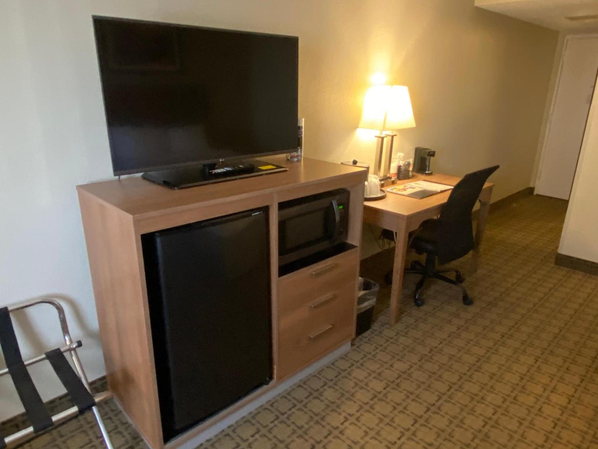 Clarion Inn Harpers Ferry-Charles Town photo 10