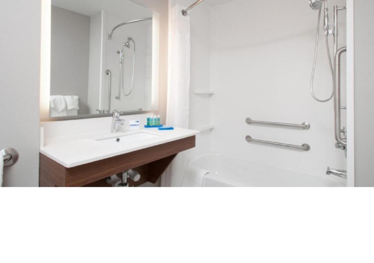 Holiday Inn Express Quantico - Stafford by IHG photo 10