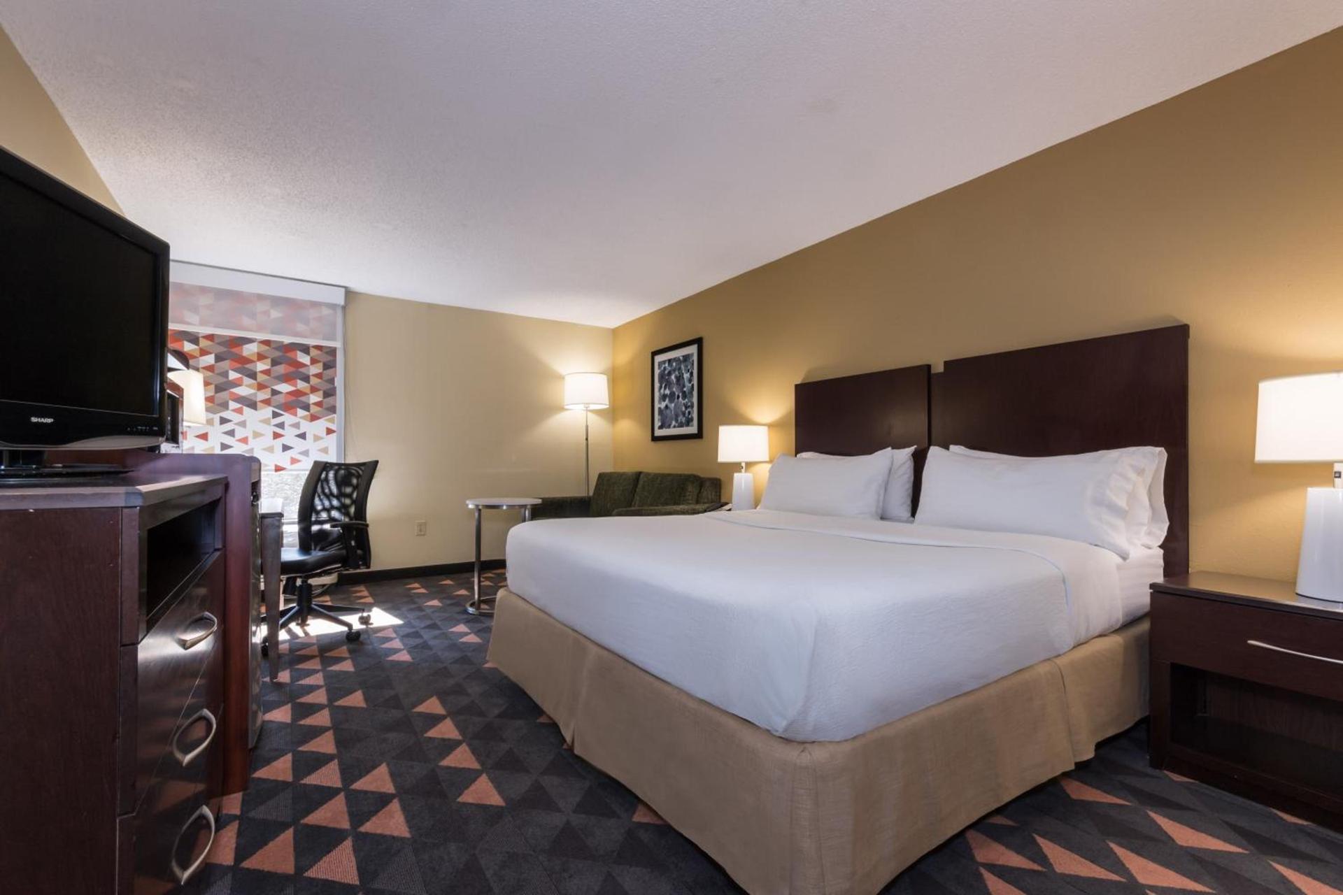 Holiday Inn Lumberton by IHG photo 3