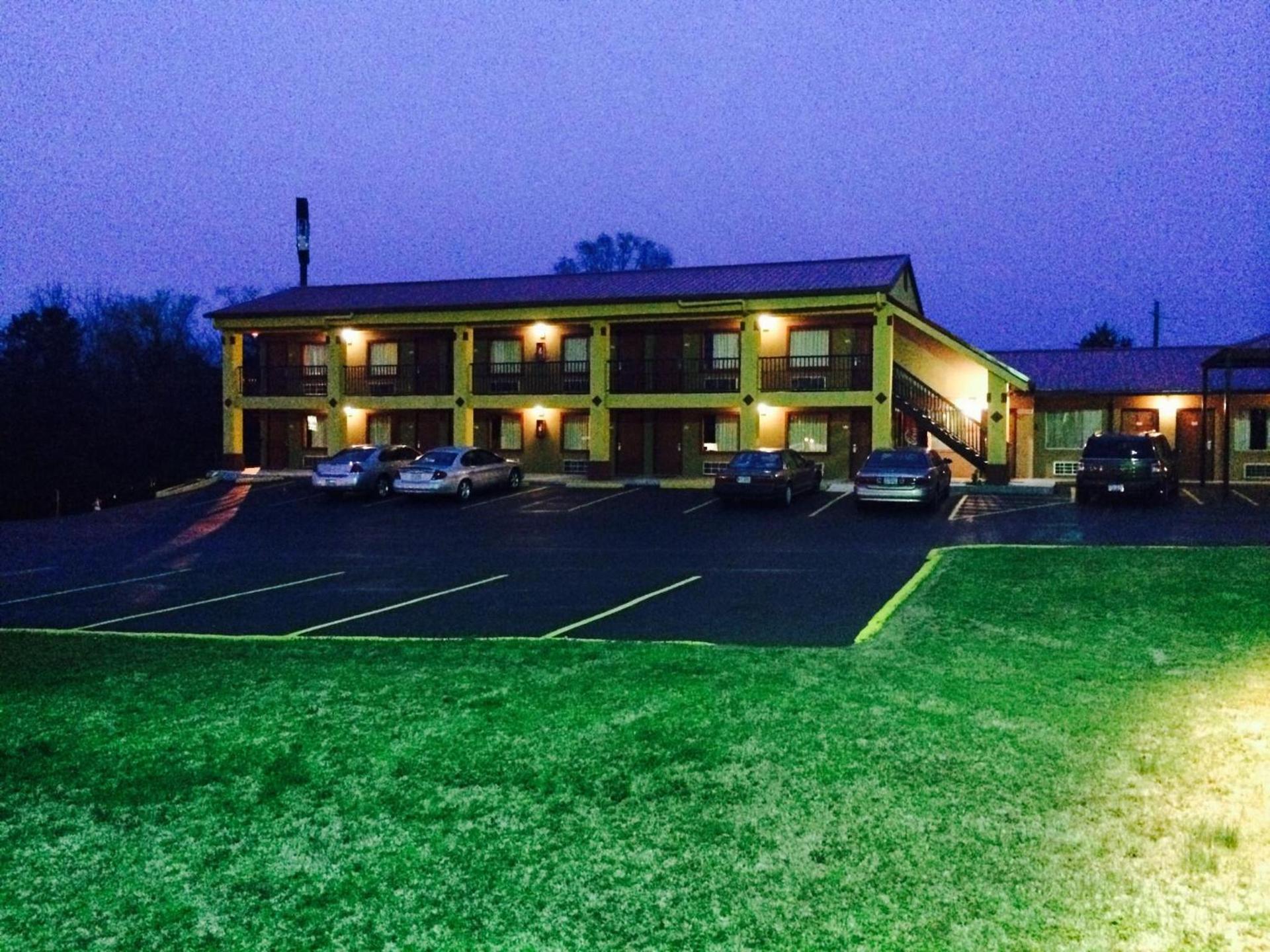 Duffys Motel - Calhoun photo 7