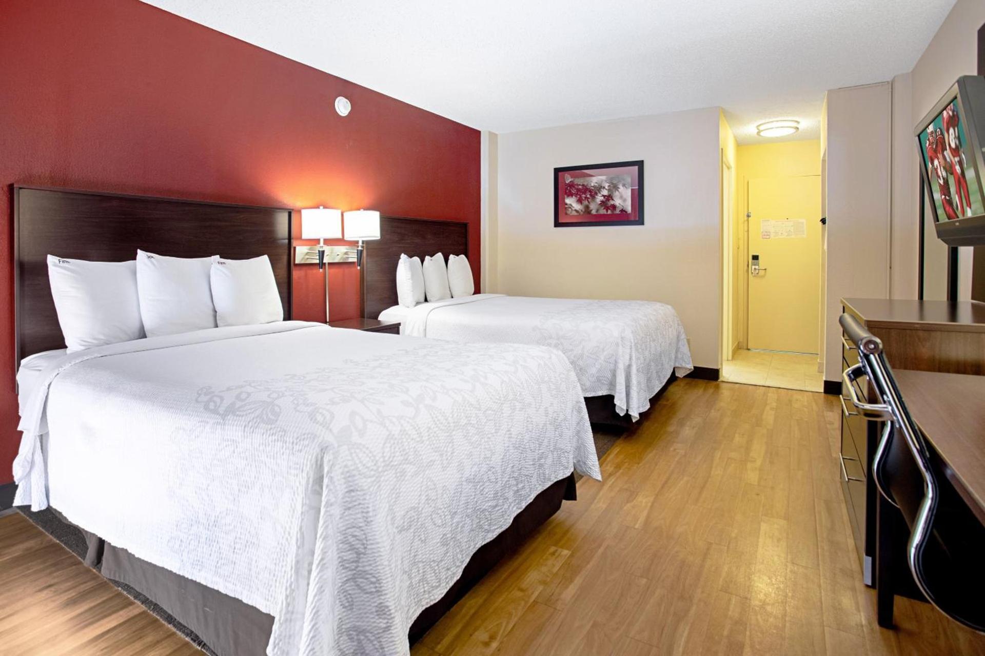 Red Roof Inn PLUS+ Wichita East photo 14