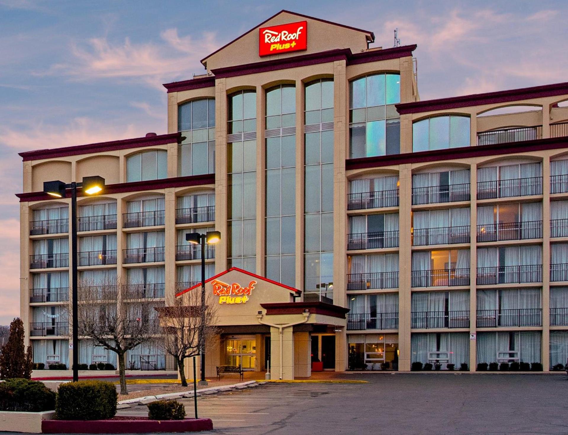 Red Roof Inn PLUS+ Wichita East photo 40