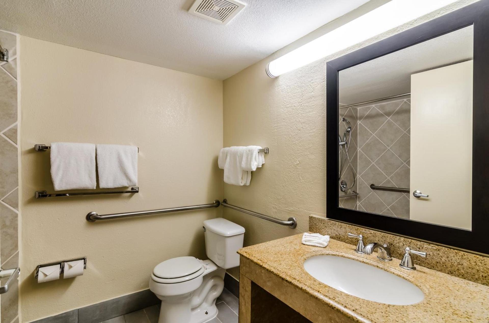 Red Roof Inn PLUS+ Wichita East photo 38