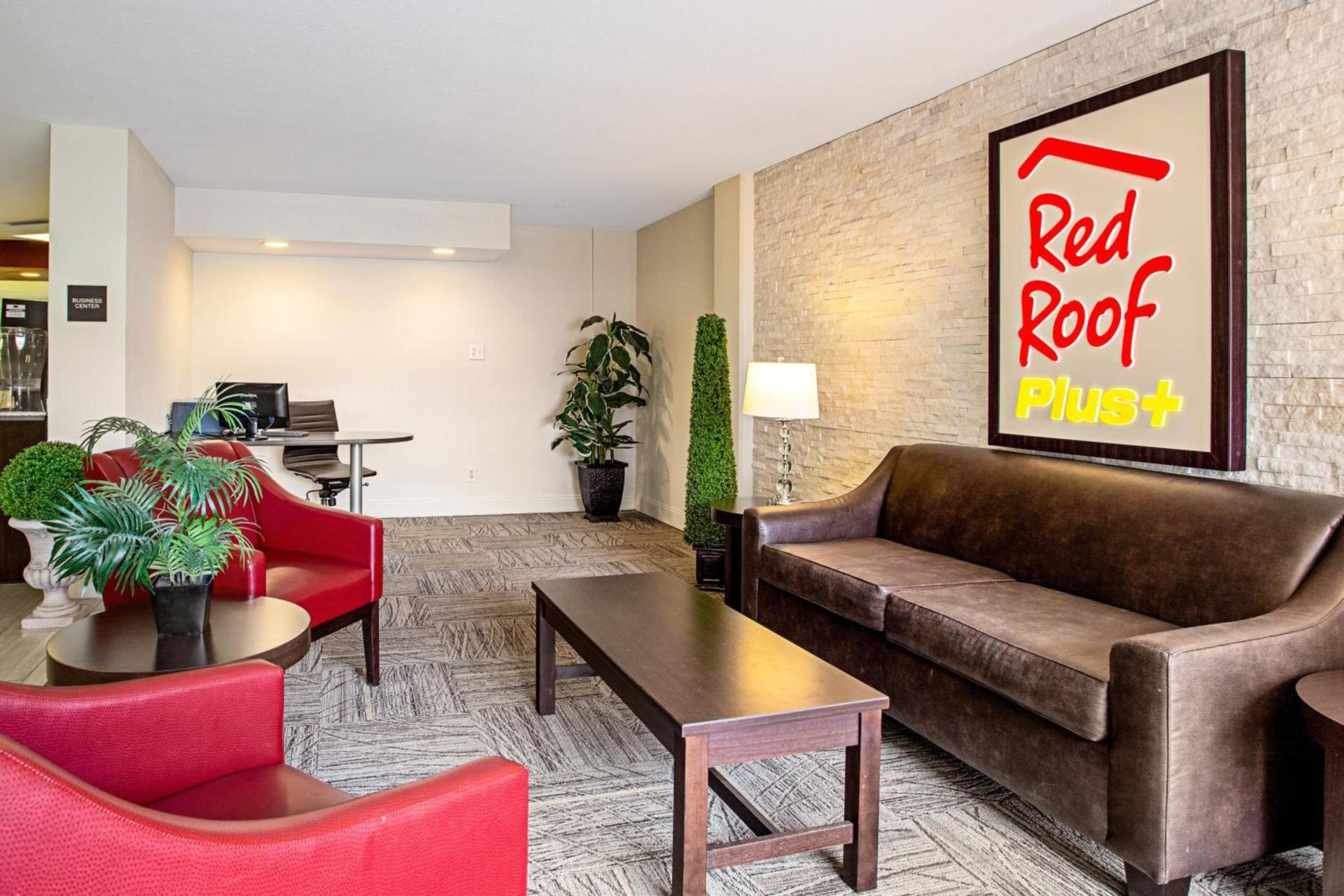 Red Roof Inn PLUS+ Wichita East photo 44