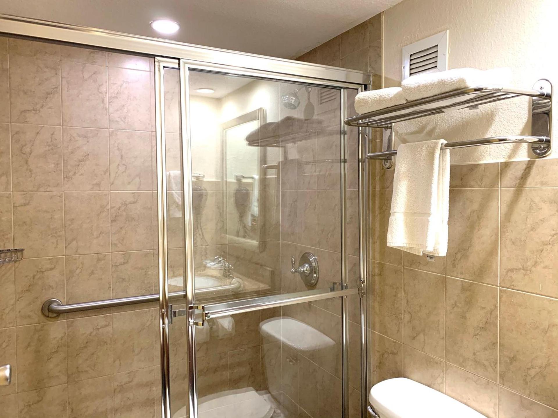 Rodeway Inn & Suites Fort Lauderdale Airport & Cruise Port photo 85