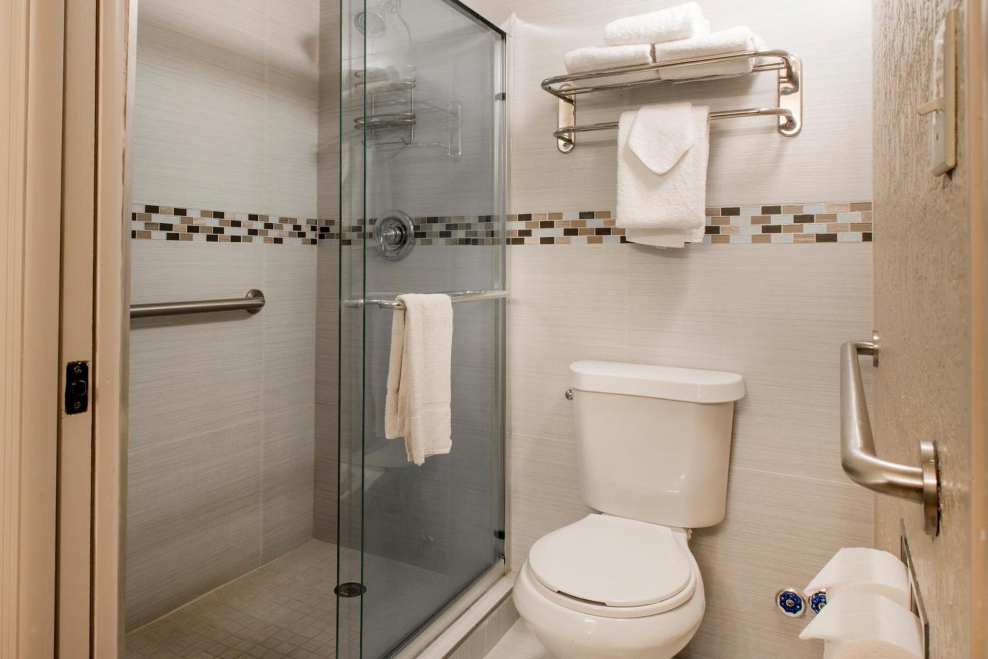 Rodeway Inn & Suites Fort Lauderdale Airport & Cruise Port photo 87