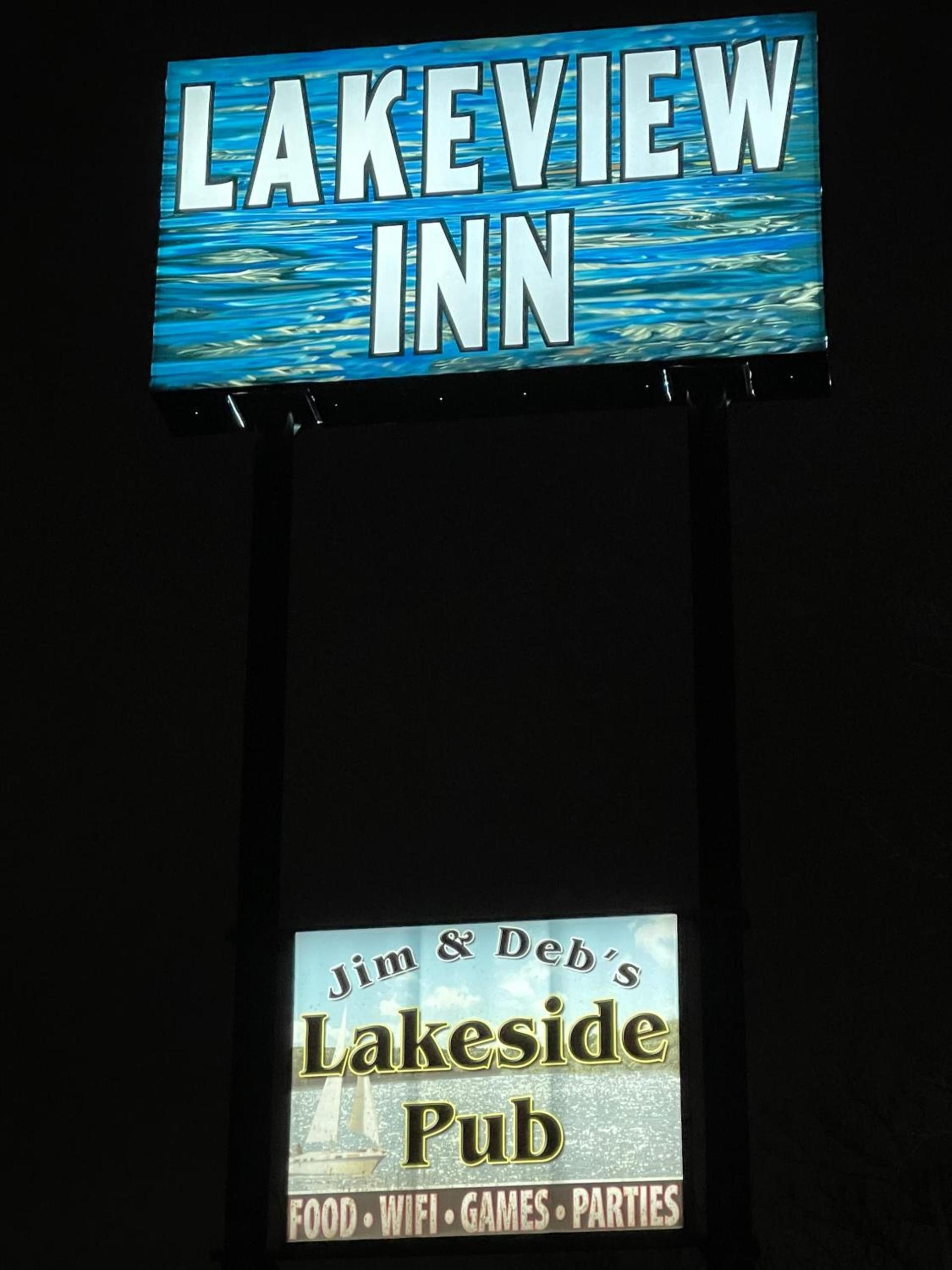 Lakeview Inn photo 70