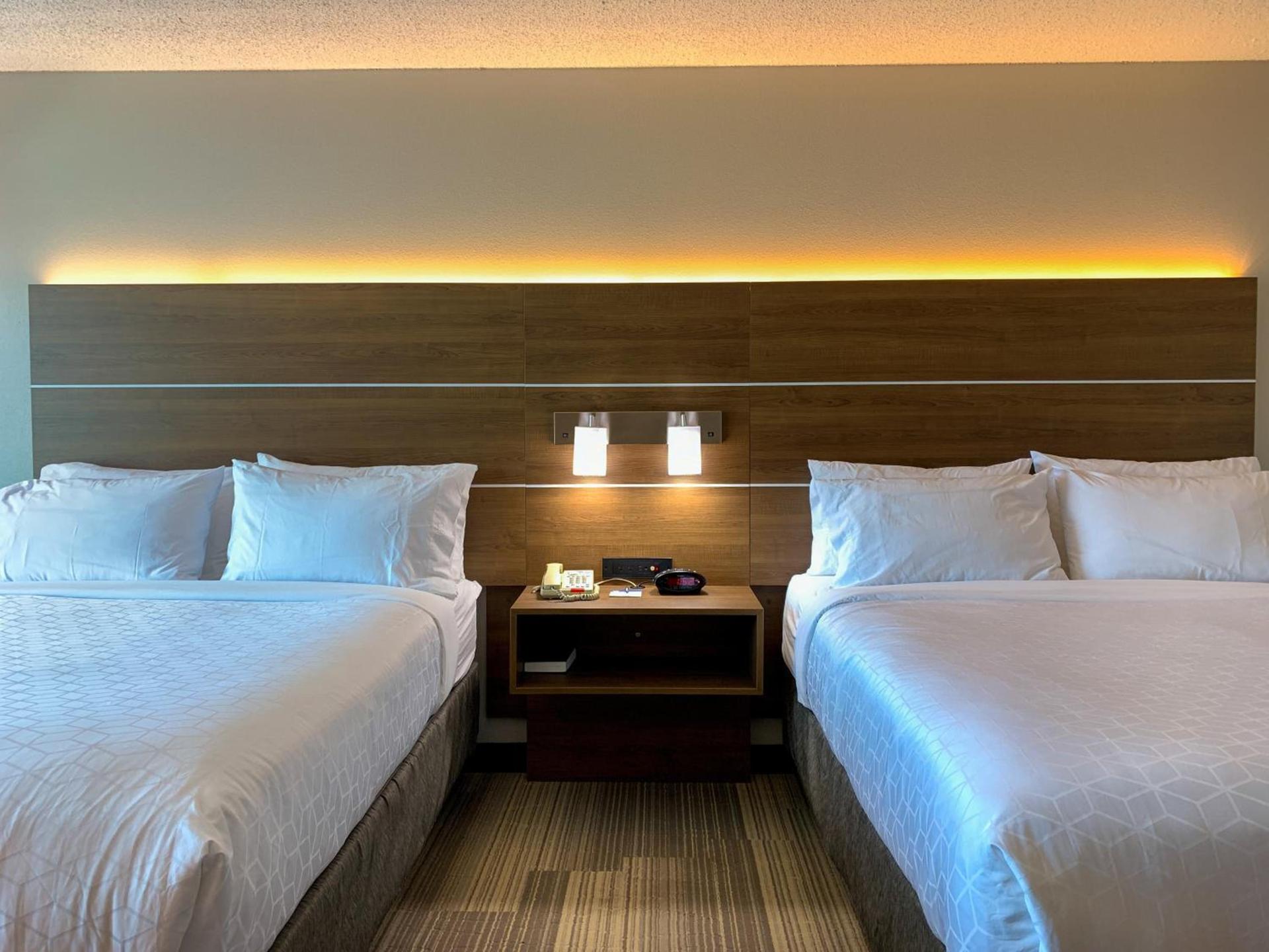 Holiday Inn Express & Suites Lexington Downtown Area-Keeneland by IHG photo 31