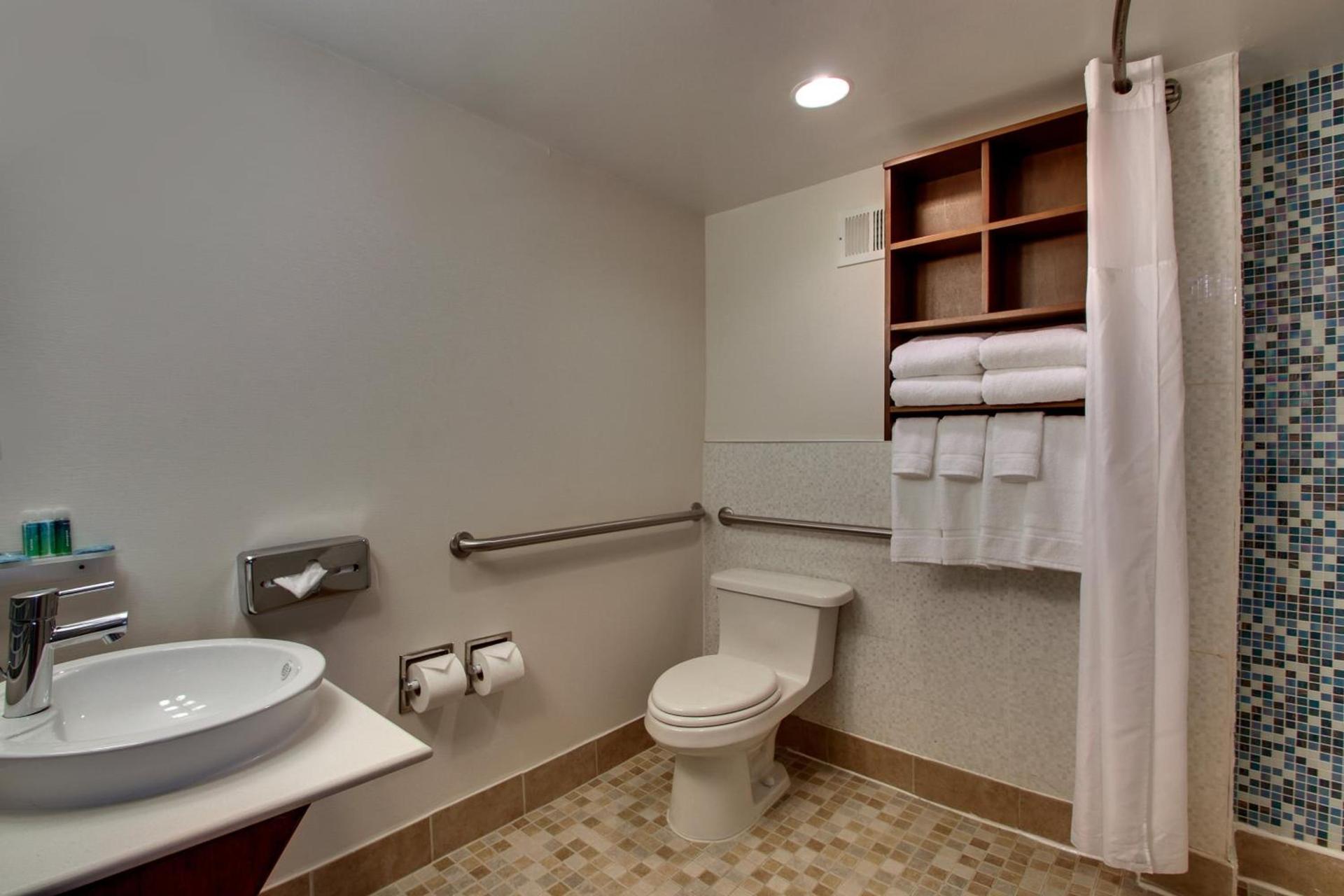 Holiday Inn Express Washington DC Silver Spring by IHG photo 31