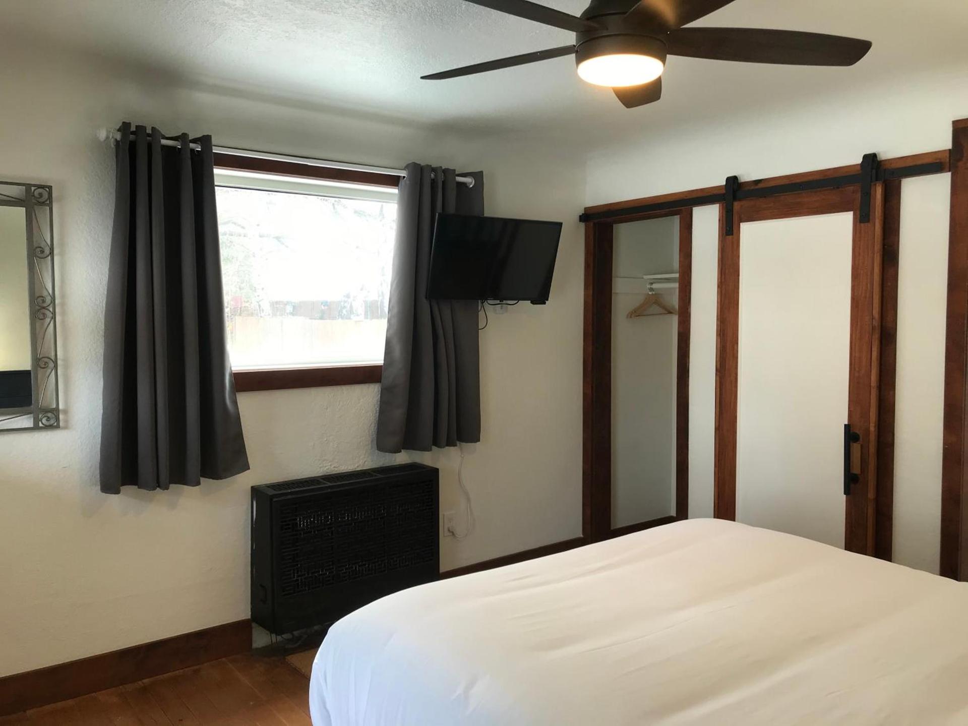 The Stranger Lodge - Pet Friendly photo 26