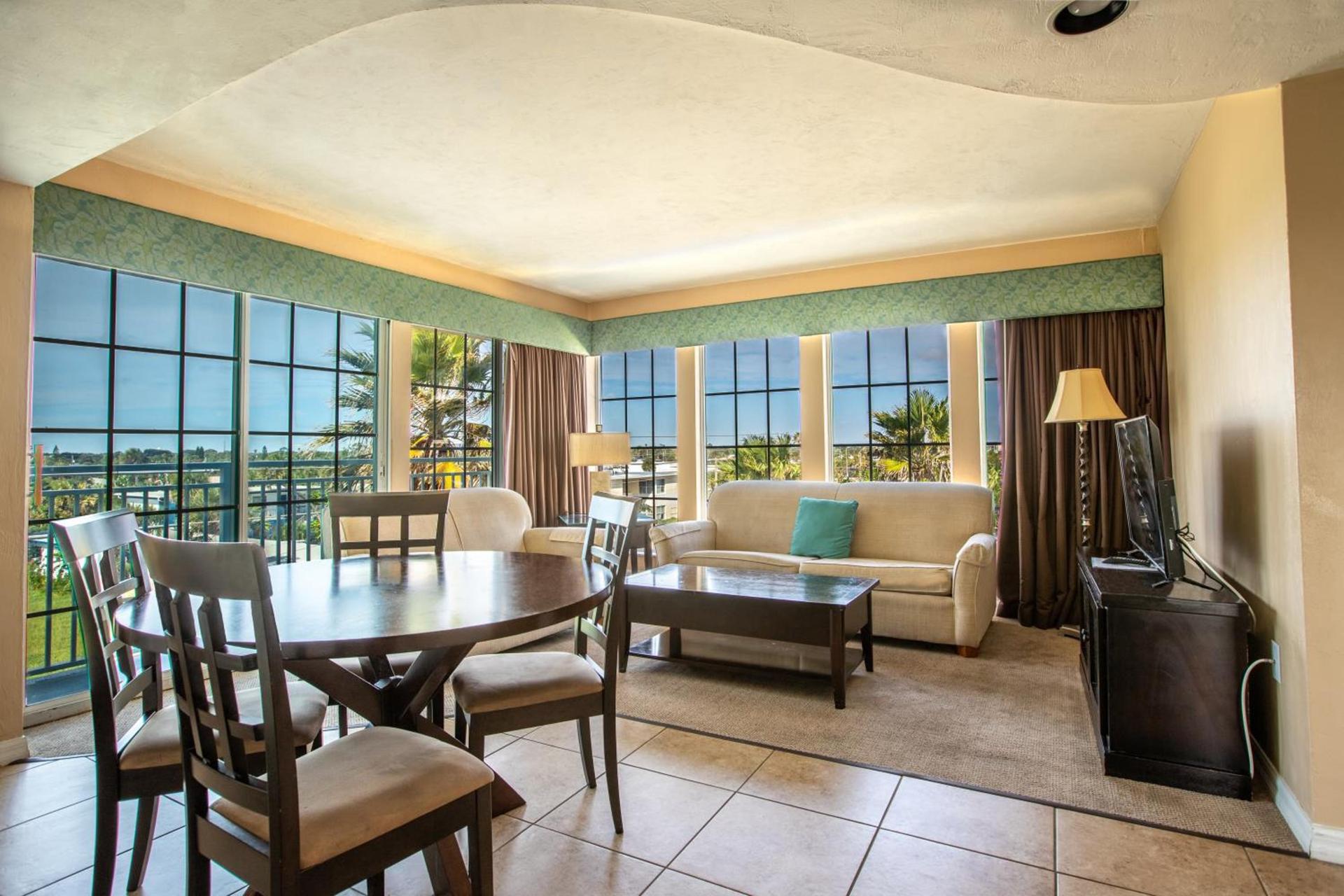 Sea Shells Beach Club photo 2