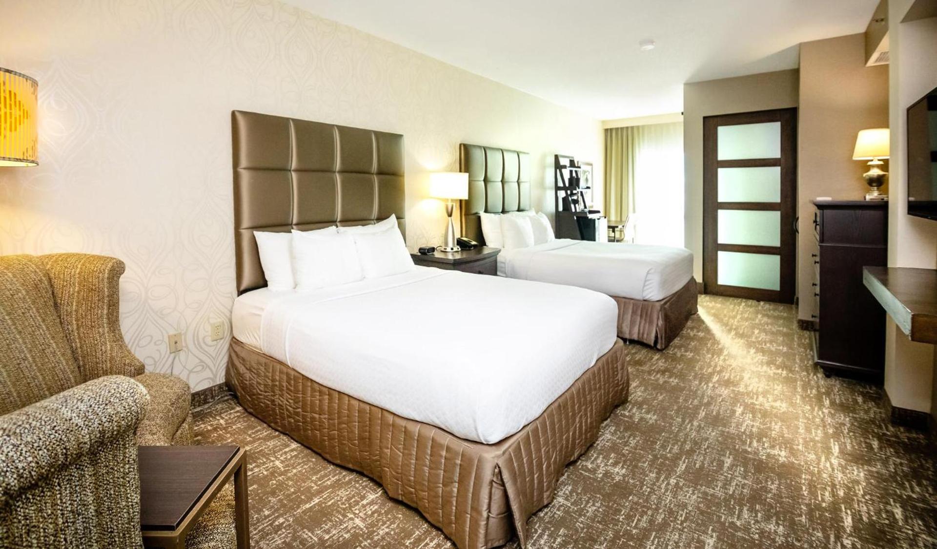 Crowne Plaza Charleston by IHG photo 94