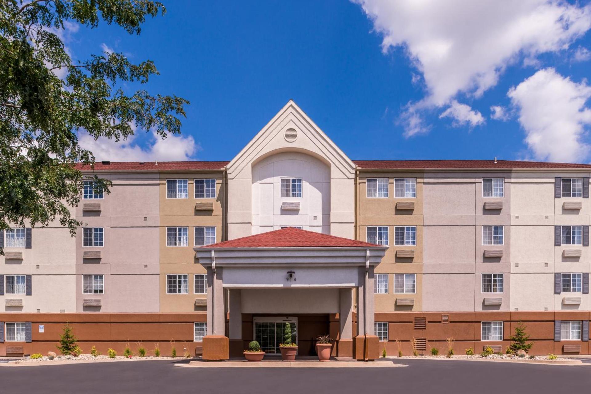 Candlewood Suites - Topeka West by IHG photo 9