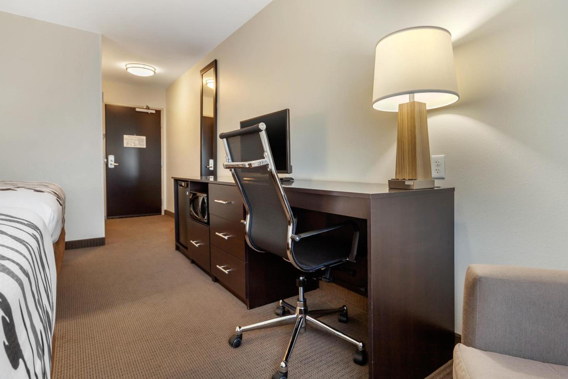 Sleep Inn & Suites Devils Lake photo 31