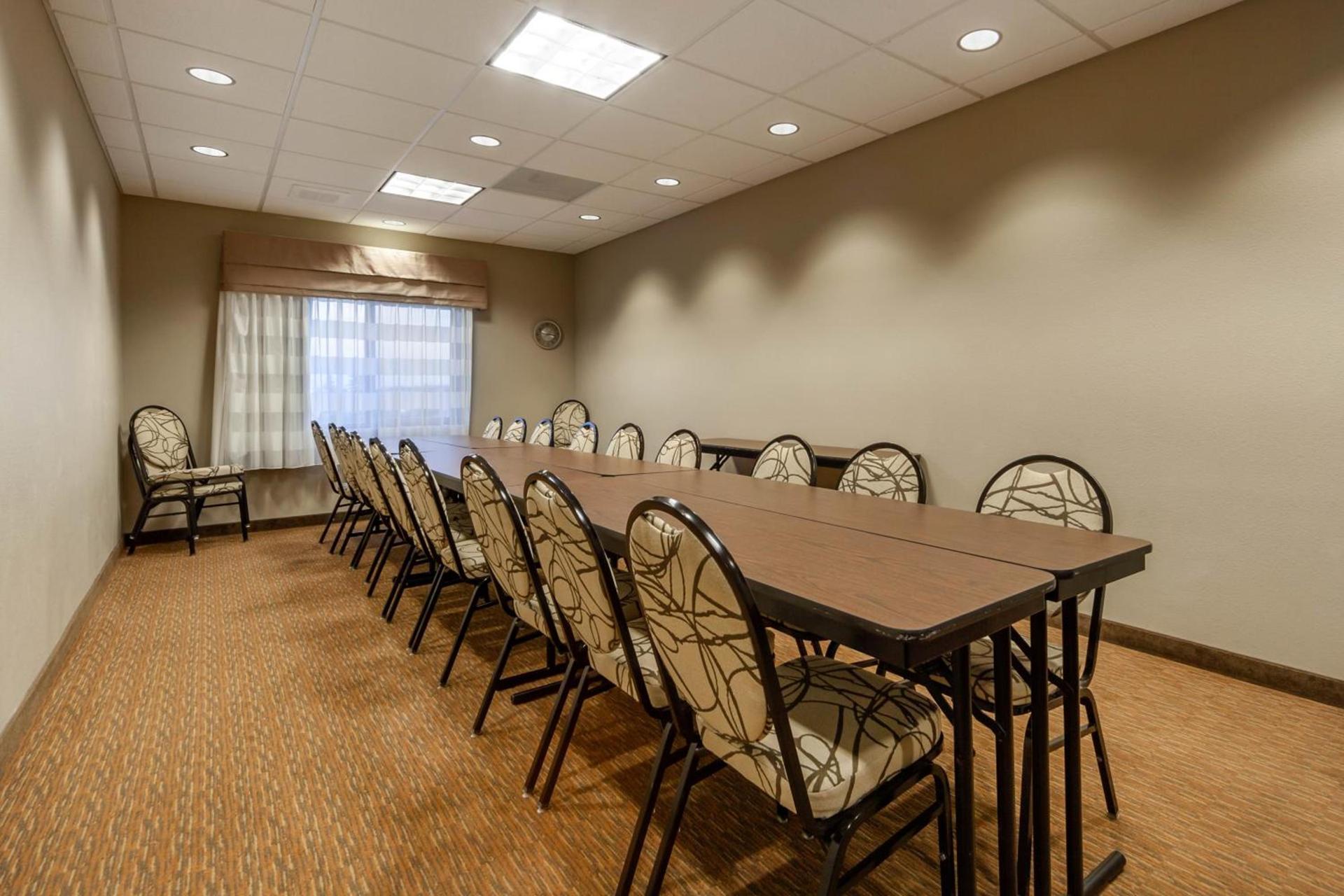Sleep Inn & Suites Devils Lake photo 25
