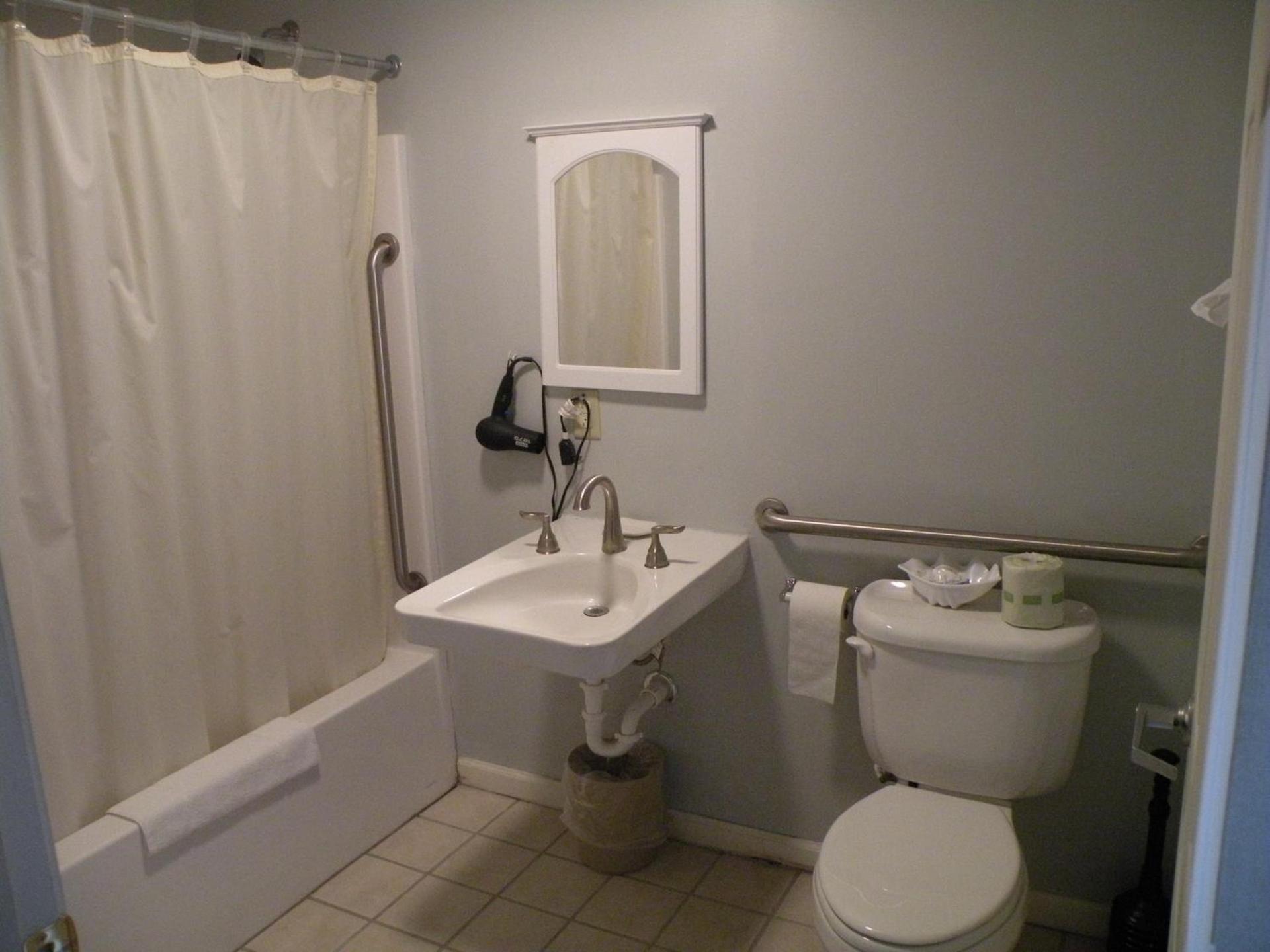 Scottish Inns Fayetteville photo 14