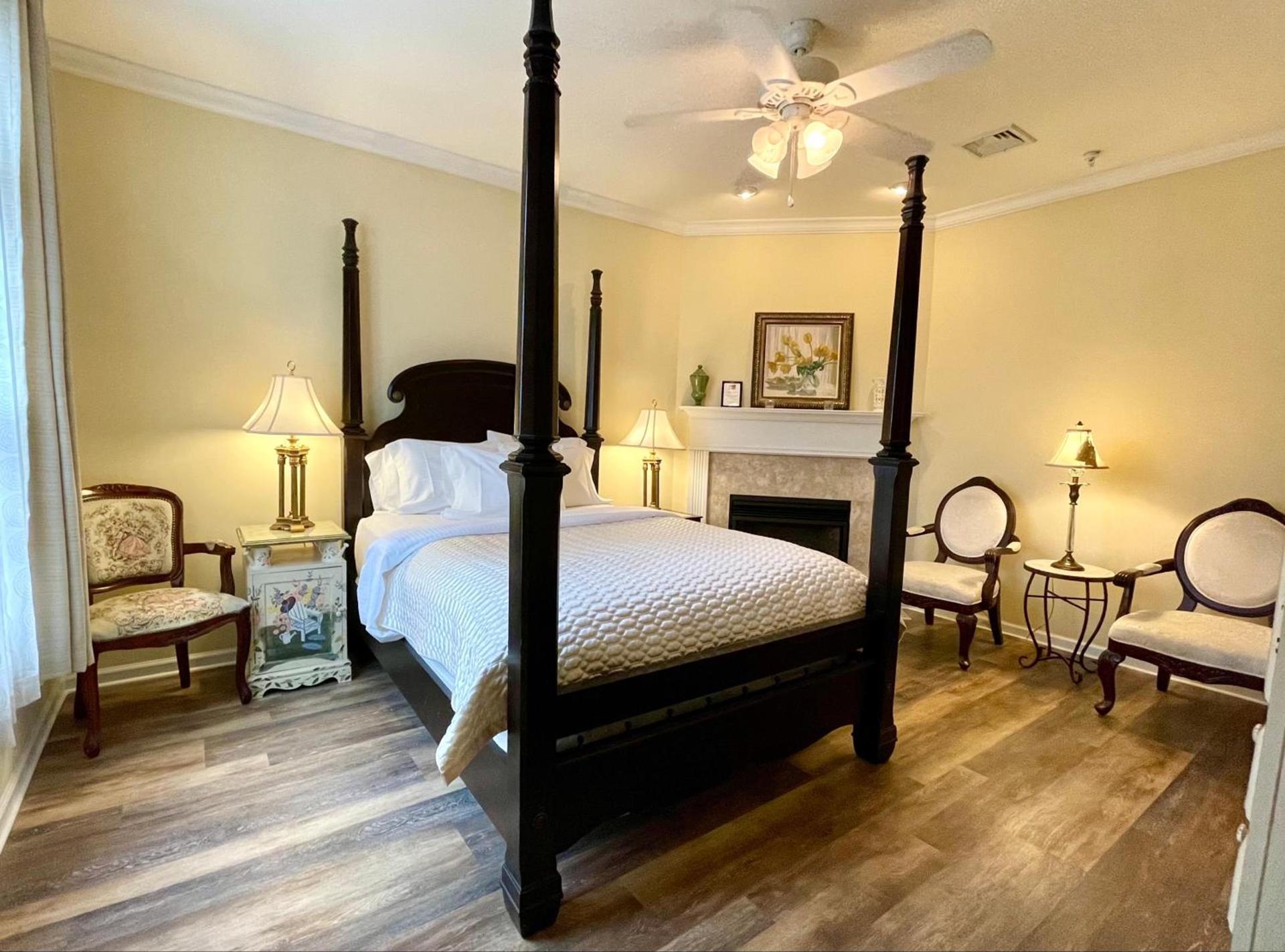 Inn on Main Hotel photo 65