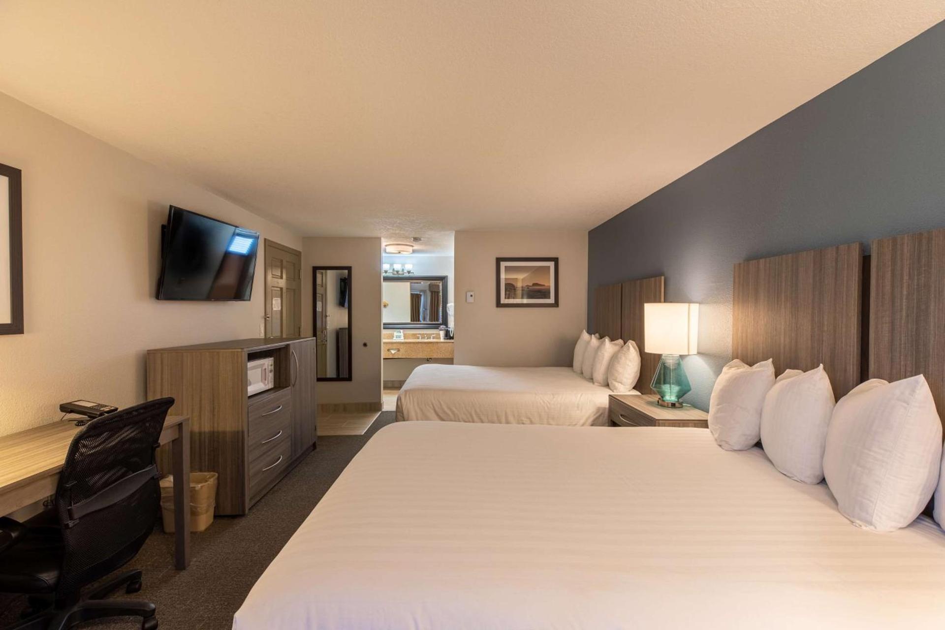 Best Western Inn at Face Rock photo 42