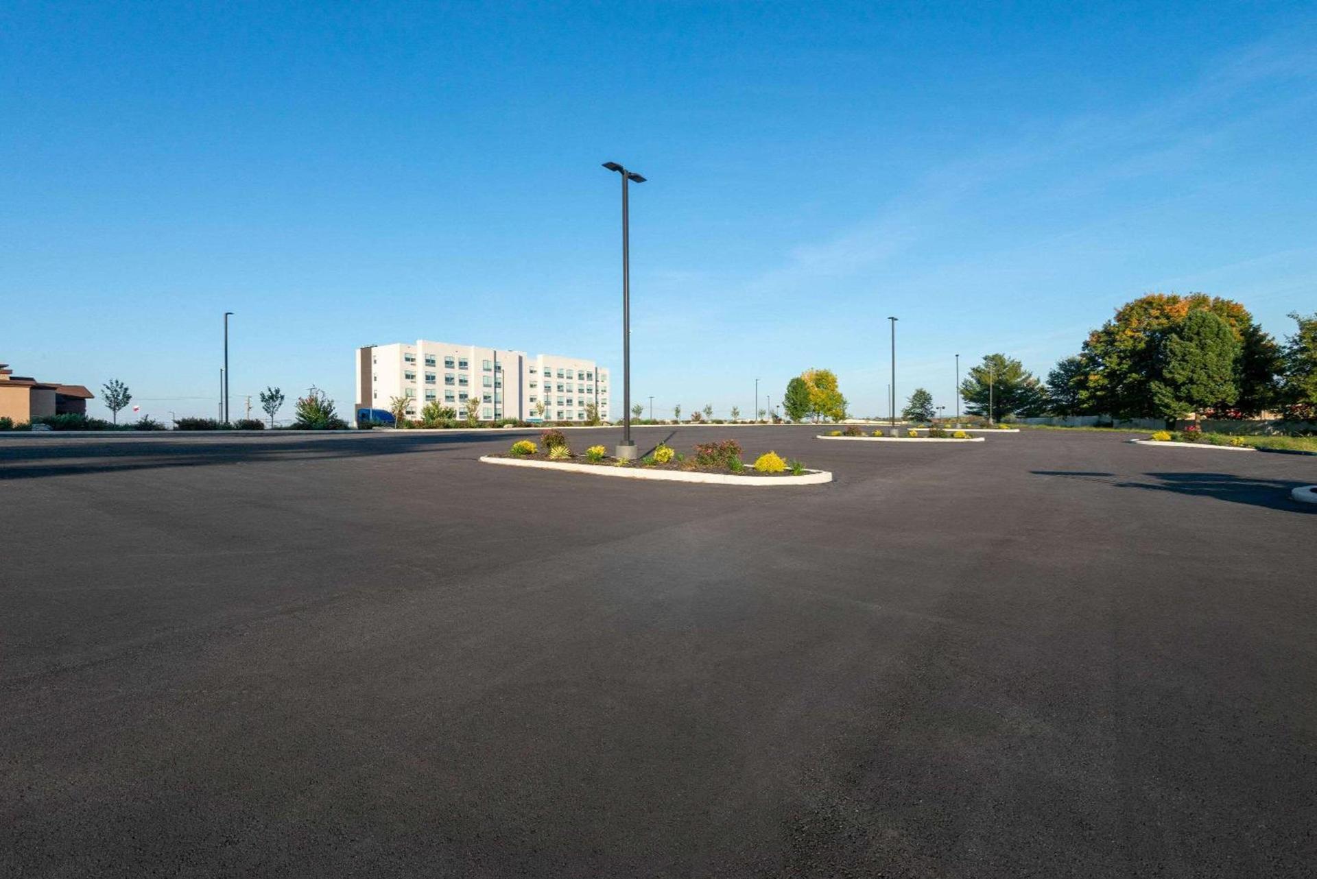 Wyndham Lancaster Resort and Convention Center photo 2