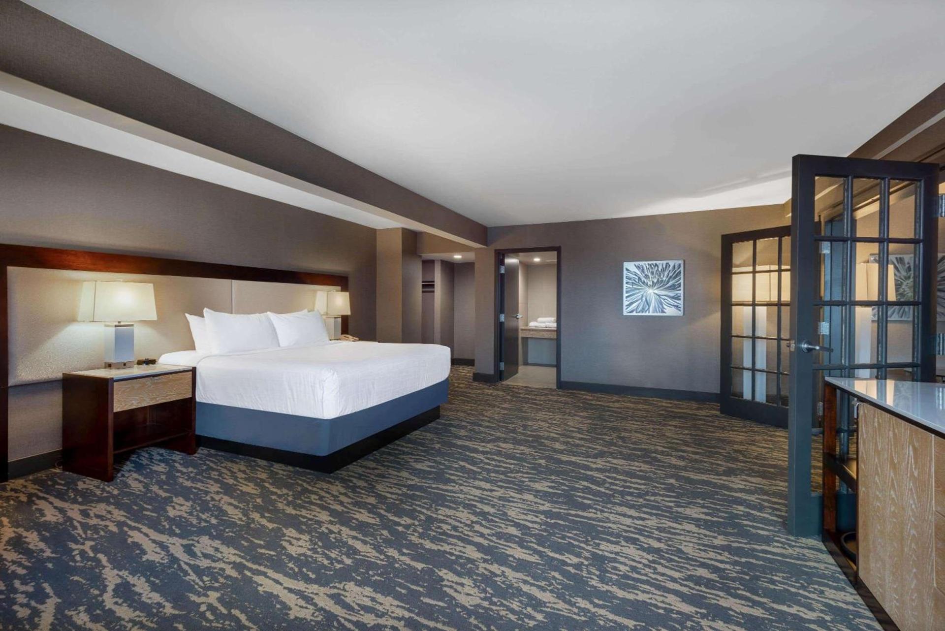 Wyndham Lancaster Resort and Convention Center photo 30
