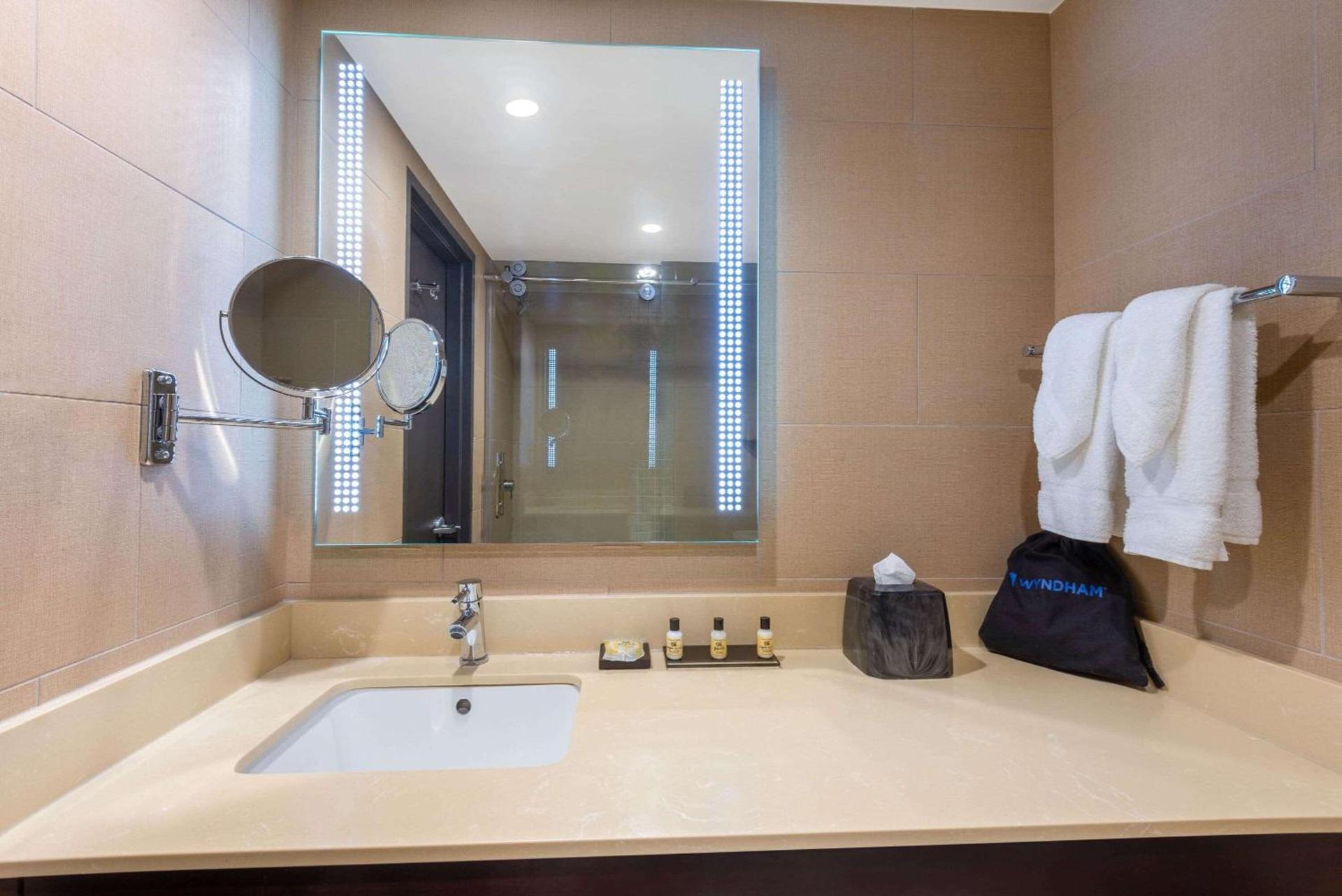 Wyndham Lancaster Resort and Convention Center photo 38