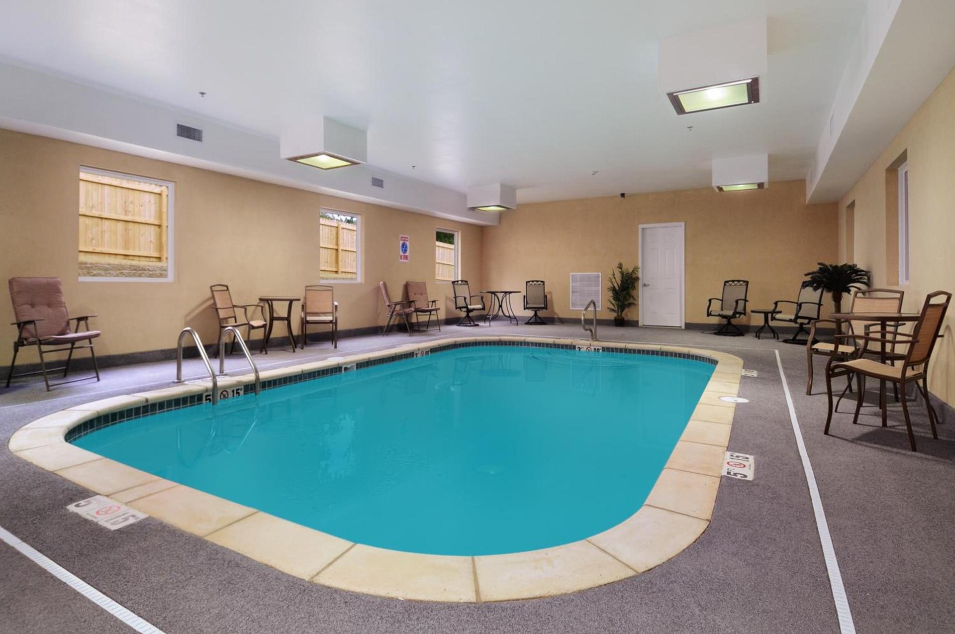 Days Inn & Suites by Wyndham Cabot photo 22