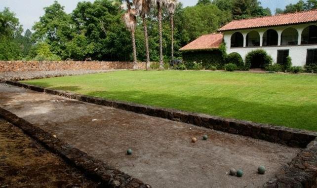 Spanish Villa Inn photo 9
