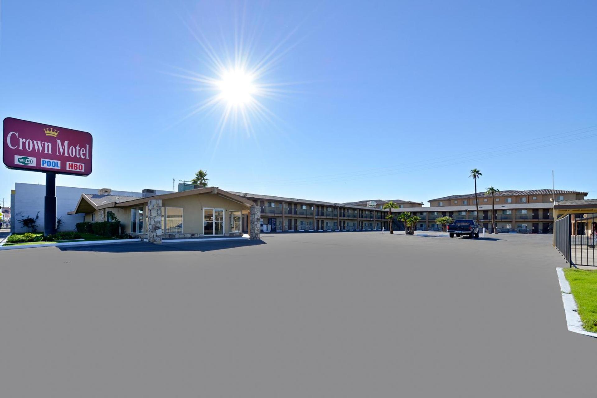 Crown Motel photo 17