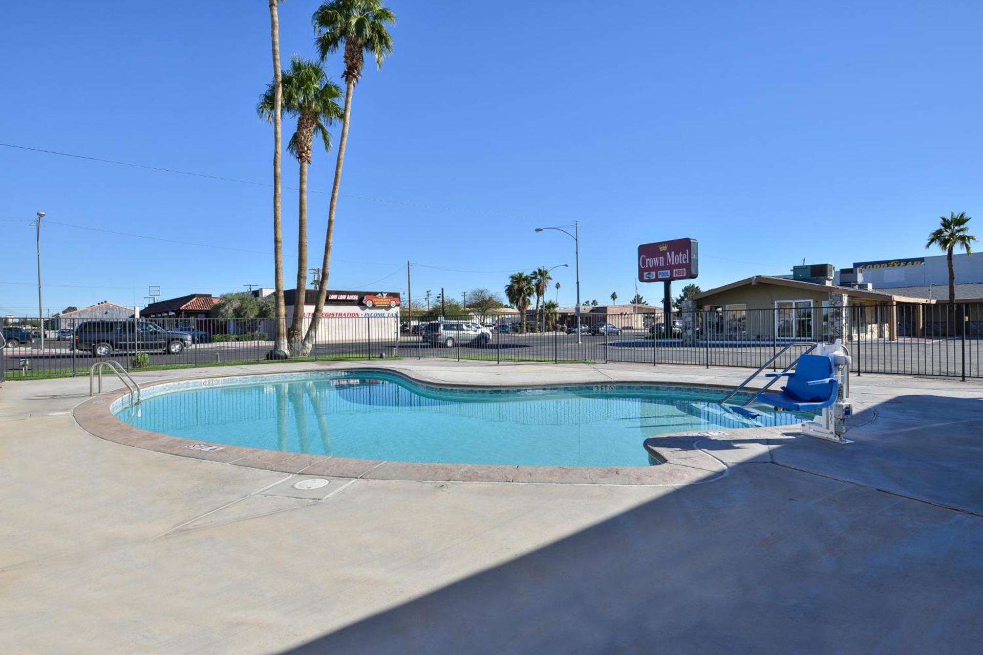 Crown Motel photo 18