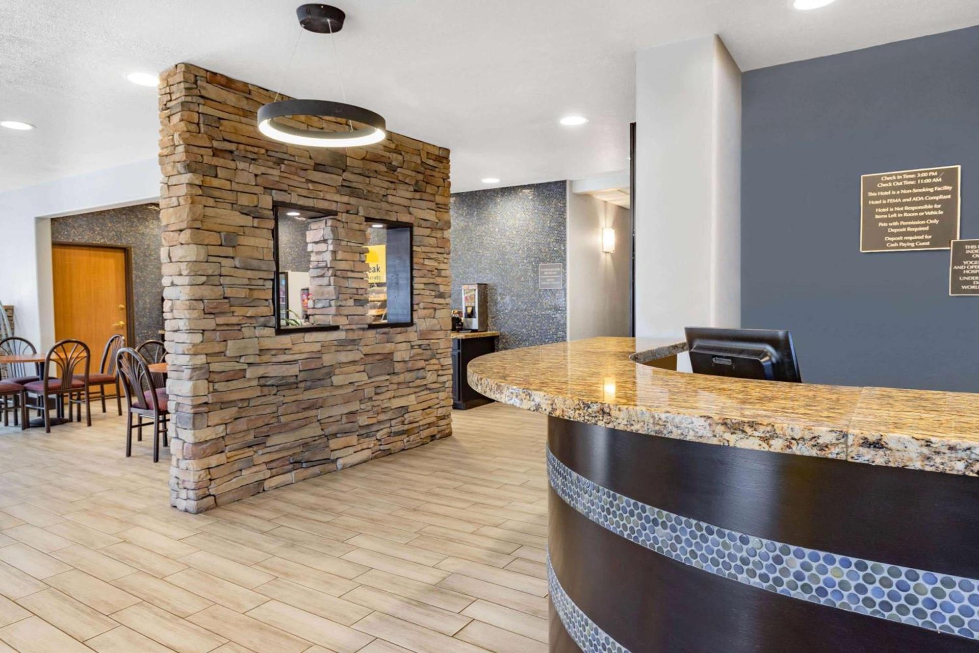 Days Inn by Wyndham Bernalillo photo 31