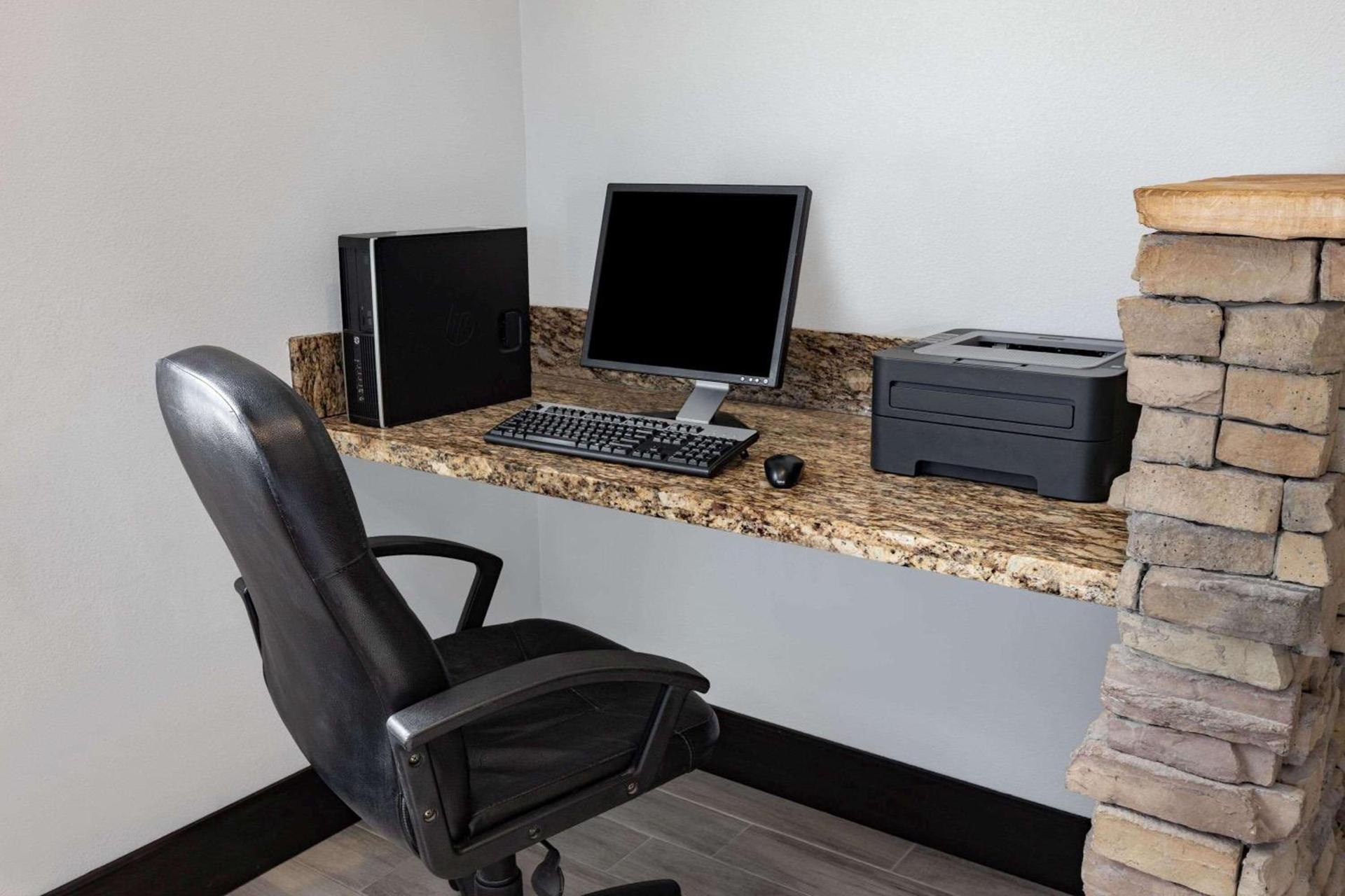 Days Inn by Wyndham Bernalillo photo 30