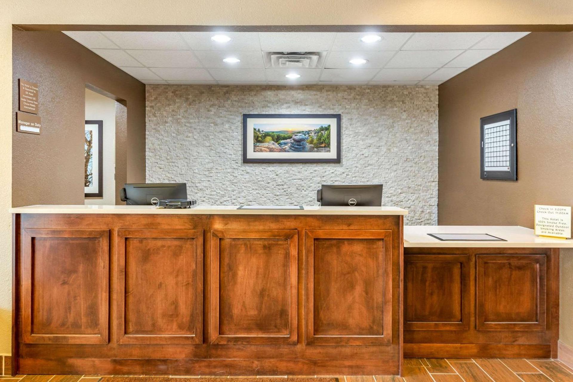 Comfort Inn DeKalb - University Area photo 4