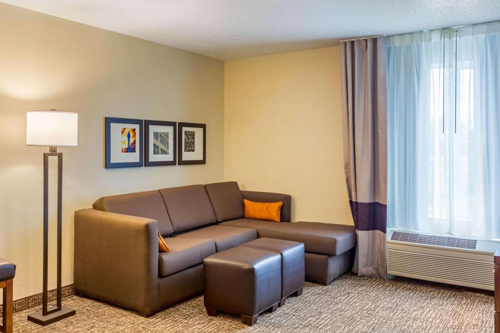Comfort Inn DeKalb - University Area photo 21