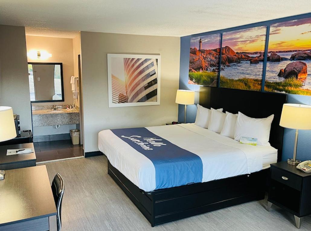 Days Inn by Wyndham Hernando photo 16