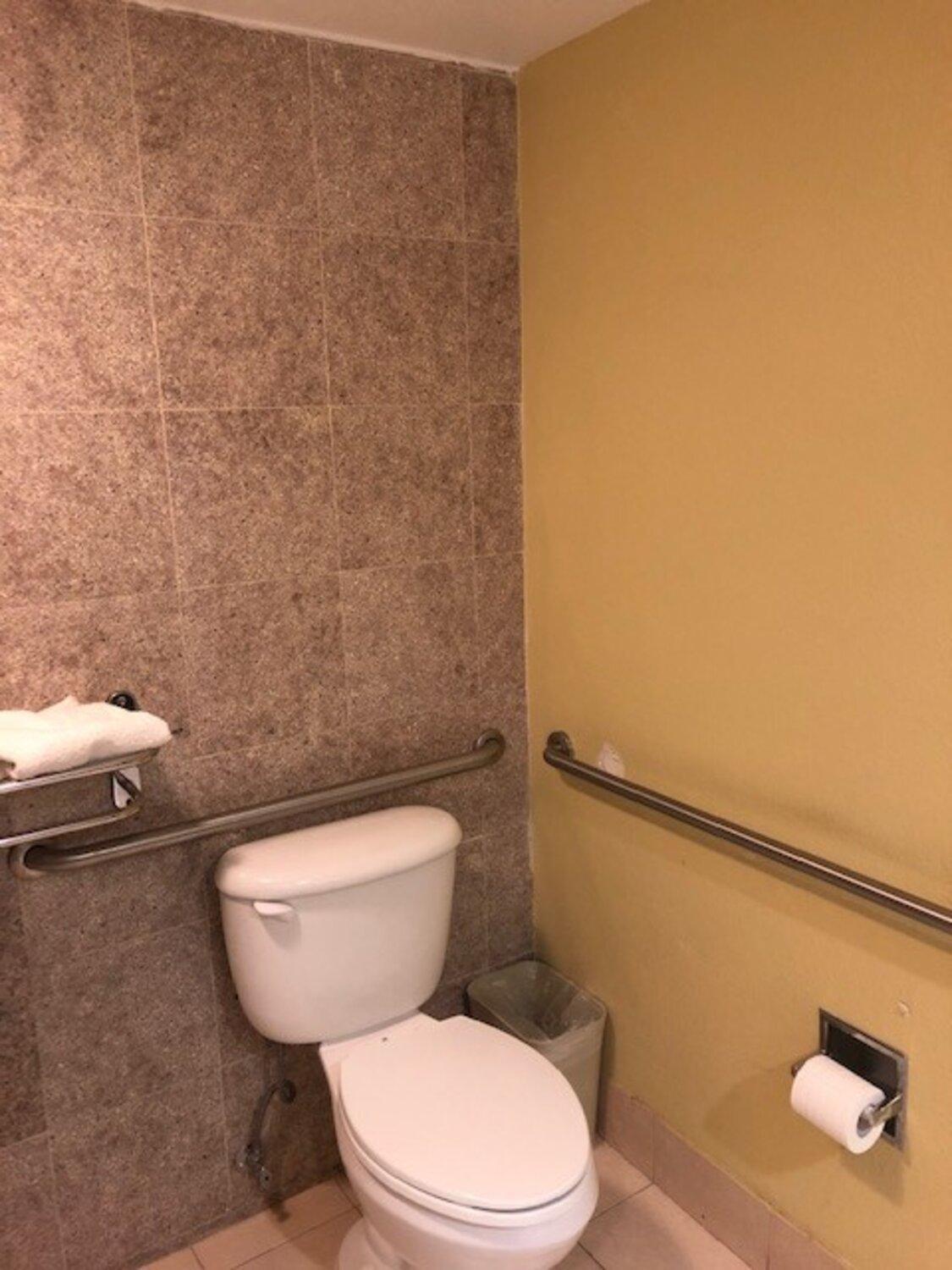 Americas Best Value Inn Pasadena photo 17