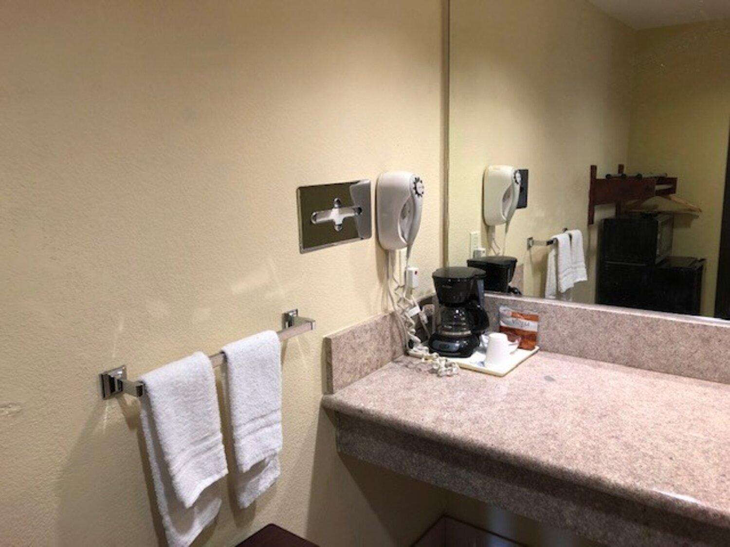 Americas Best Value Inn Pasadena photo 19