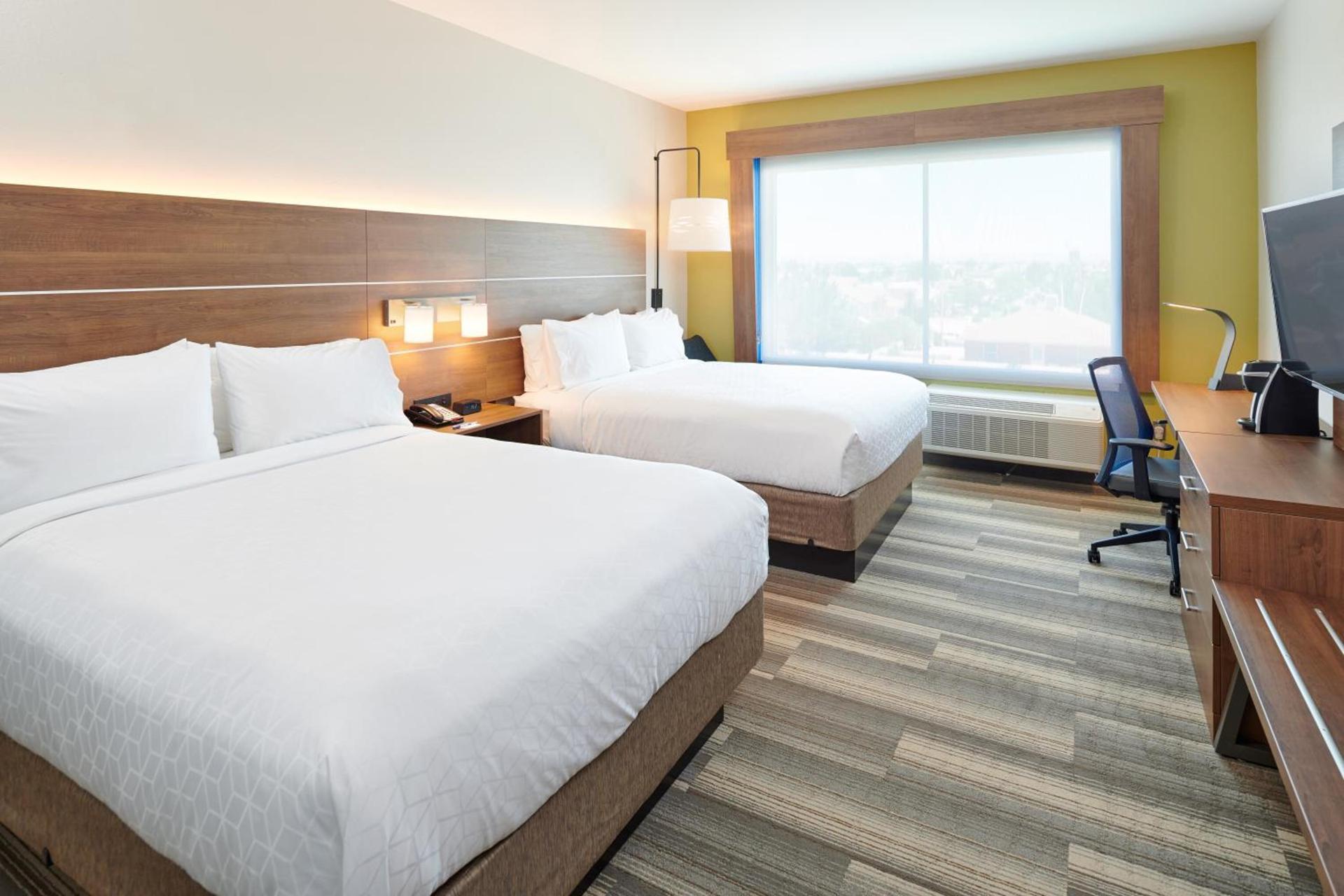 Holiday Inn Express & Suites Taylor by IHG photo 61