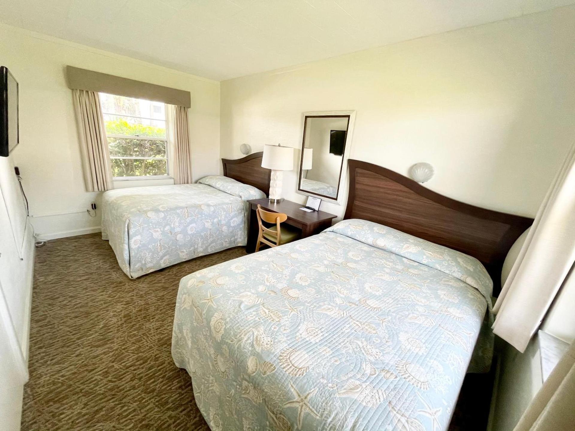 Surf Studio Beach Resort photo 38